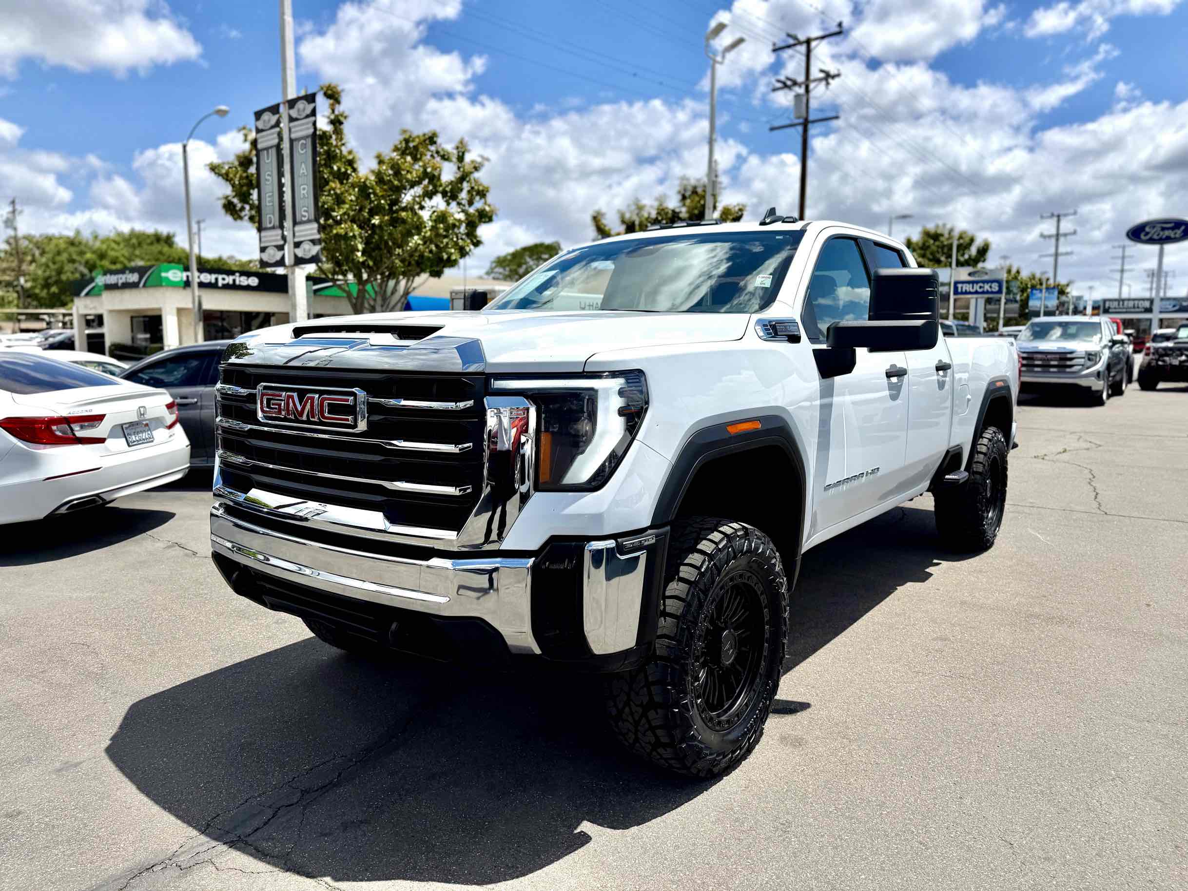 2024 GMC Sierra Pro 4WD Double Cab Standard Box's photo