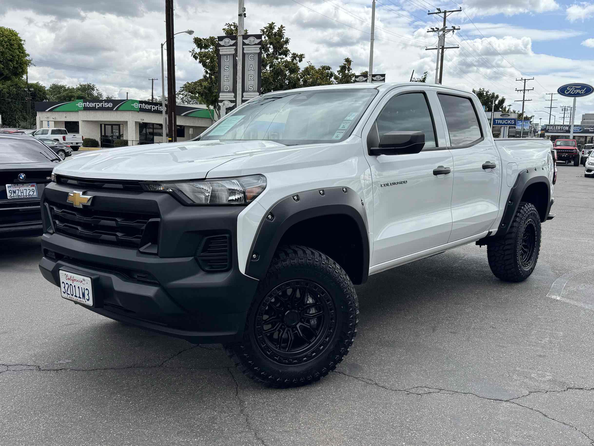 2023 Chevrolet Colorado 2WD Work Truck Crew Cab Short Box's photo