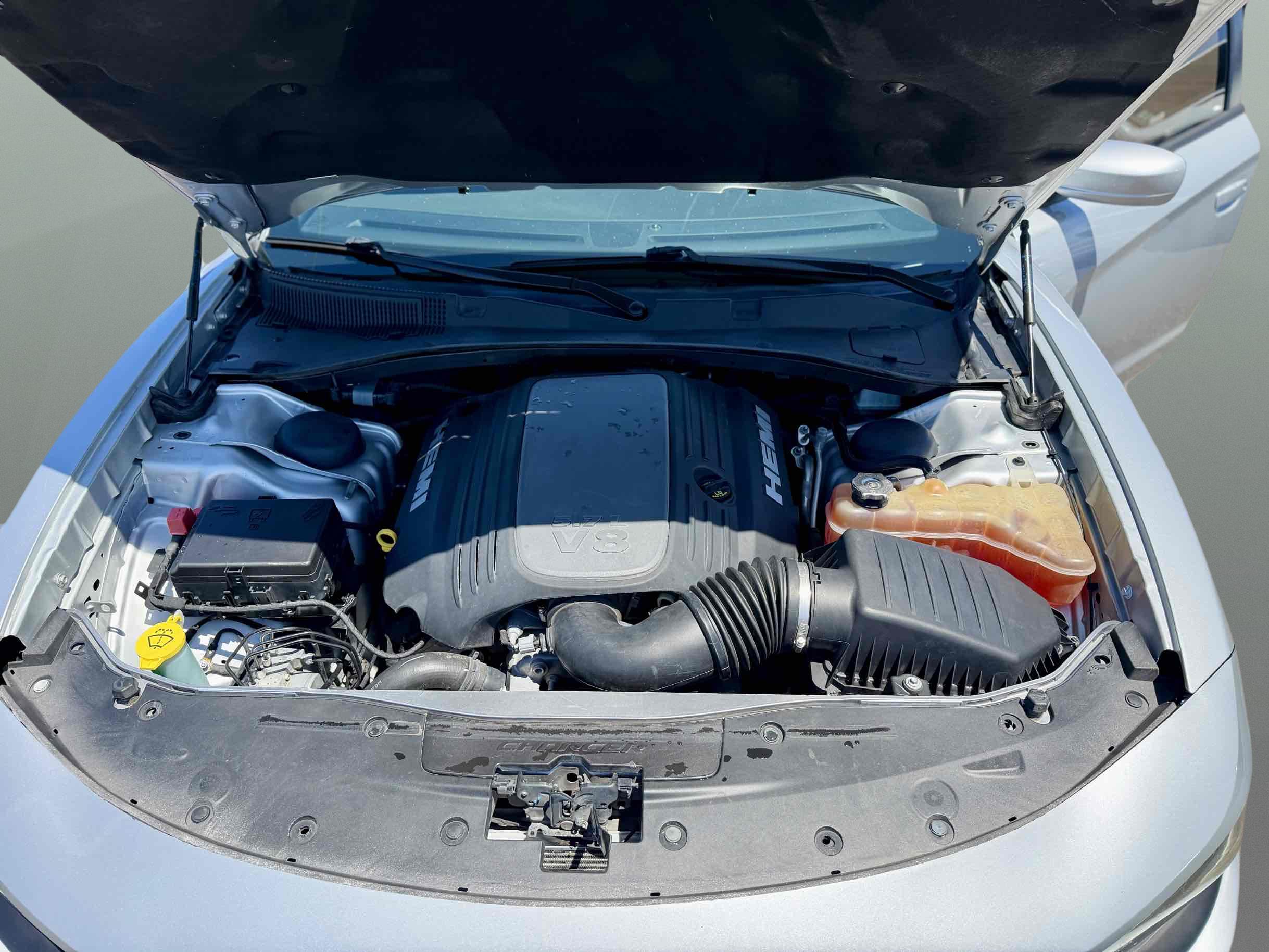 Dodge Charger photo 19
