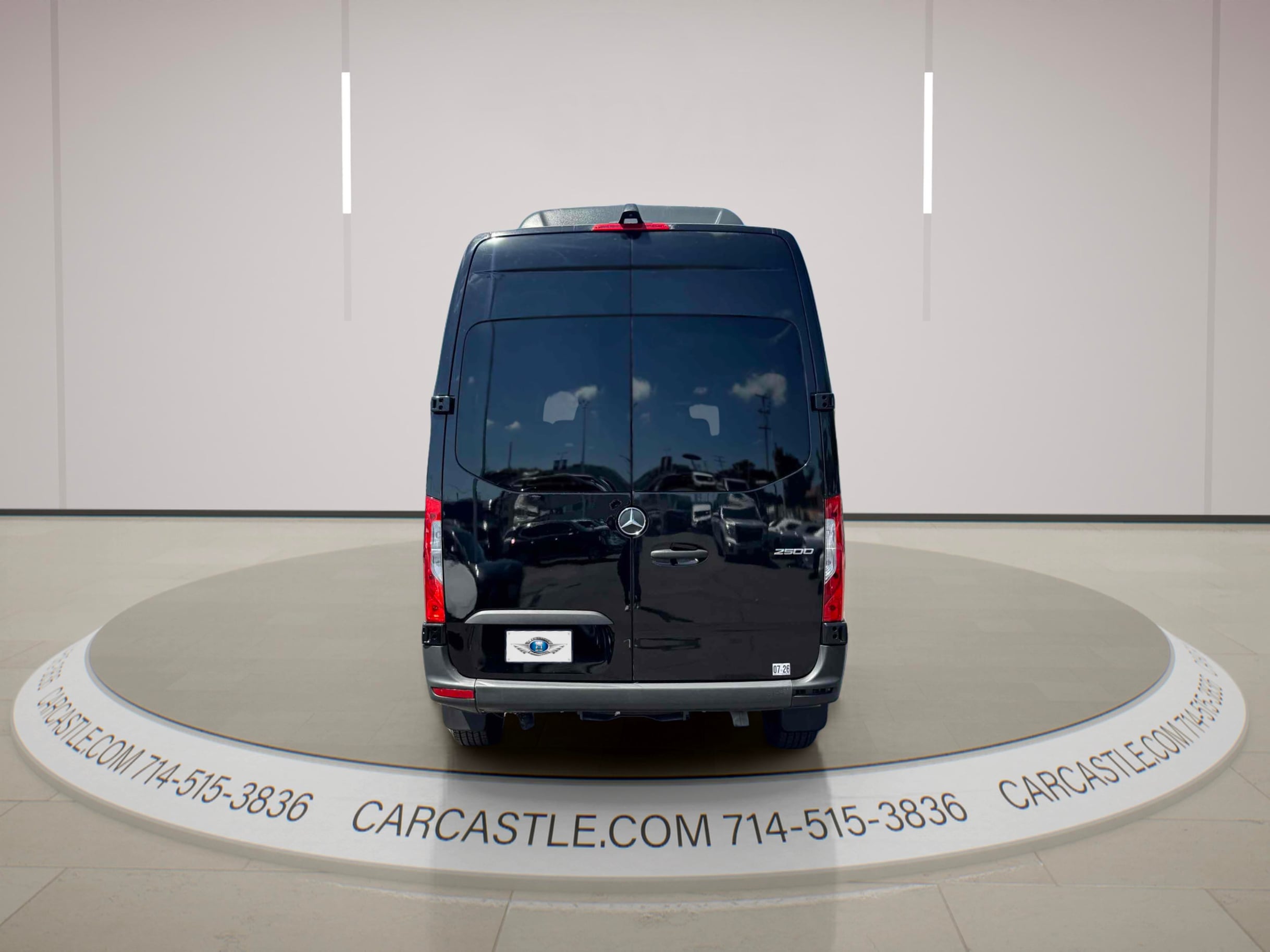 Mercedes-Benz Sprinter photo 4