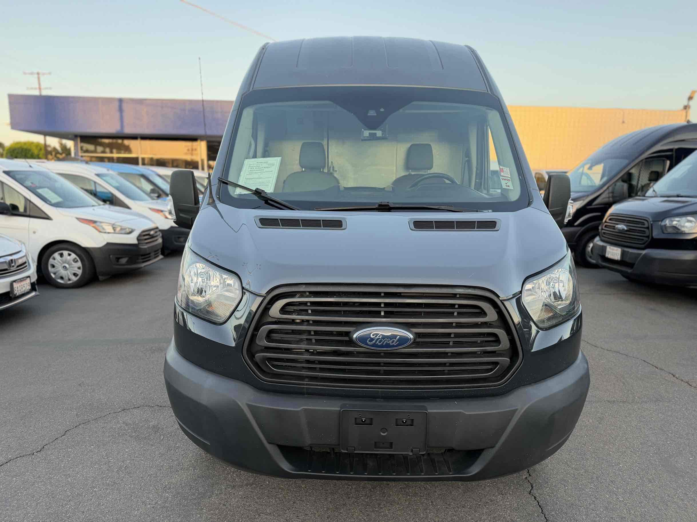 Ford Transit photo 7