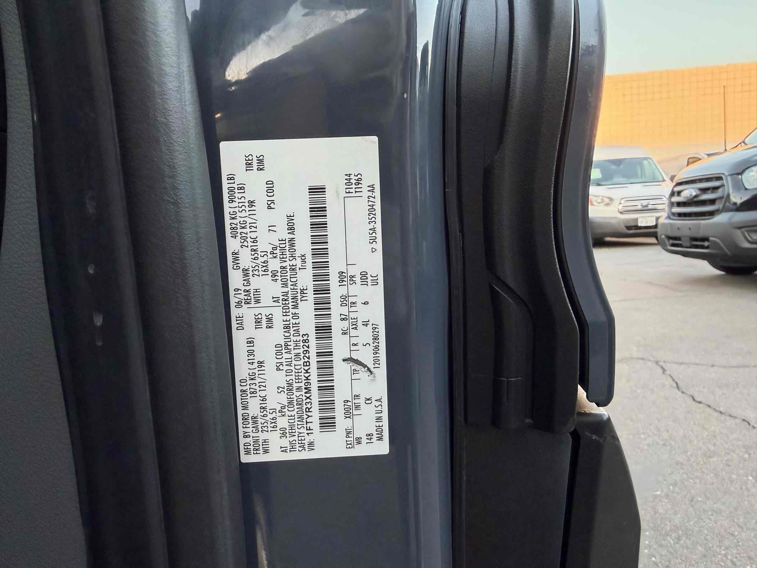 Ford Transit photo 22