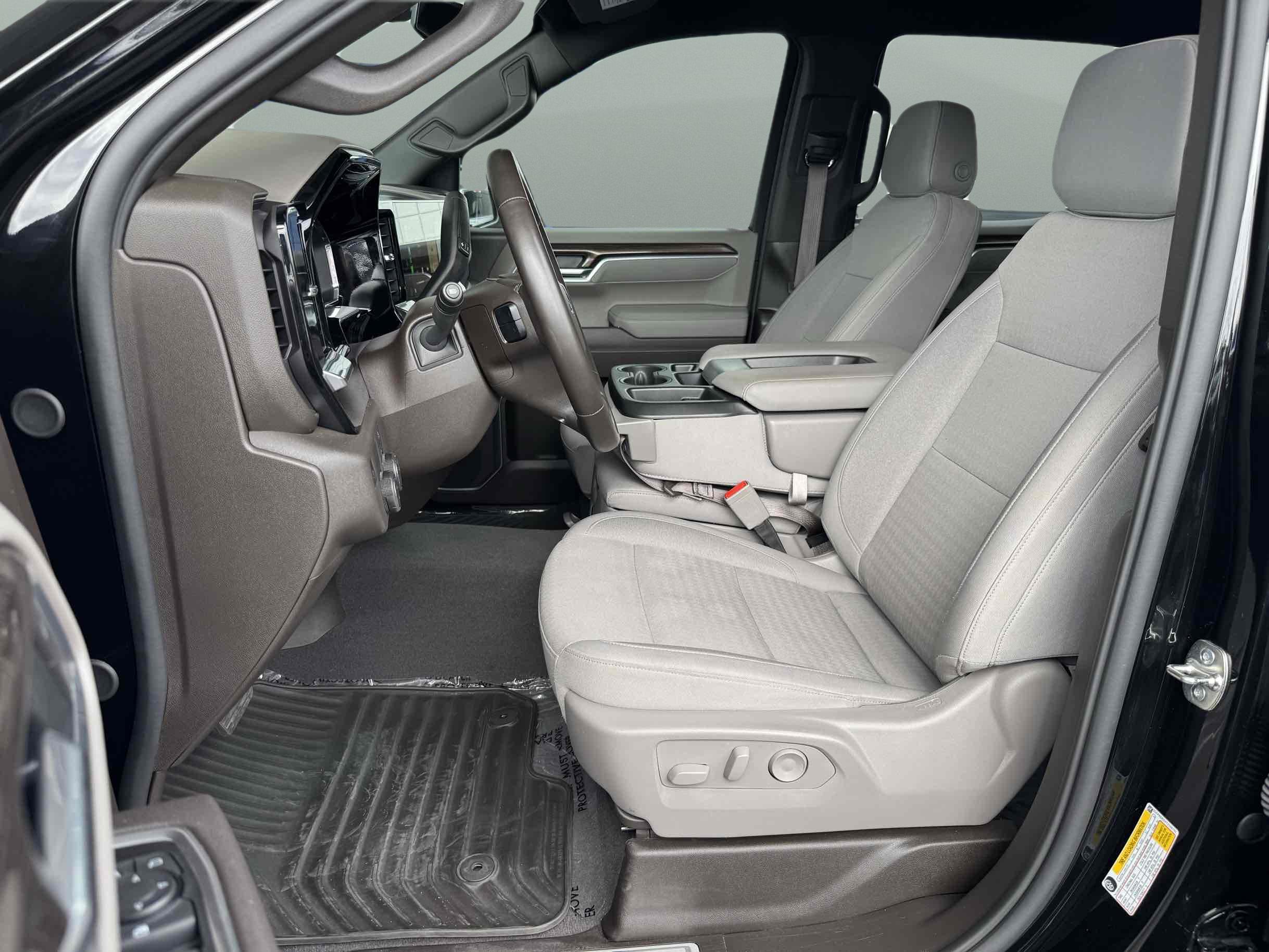 Chevrolet Silverado photo 10