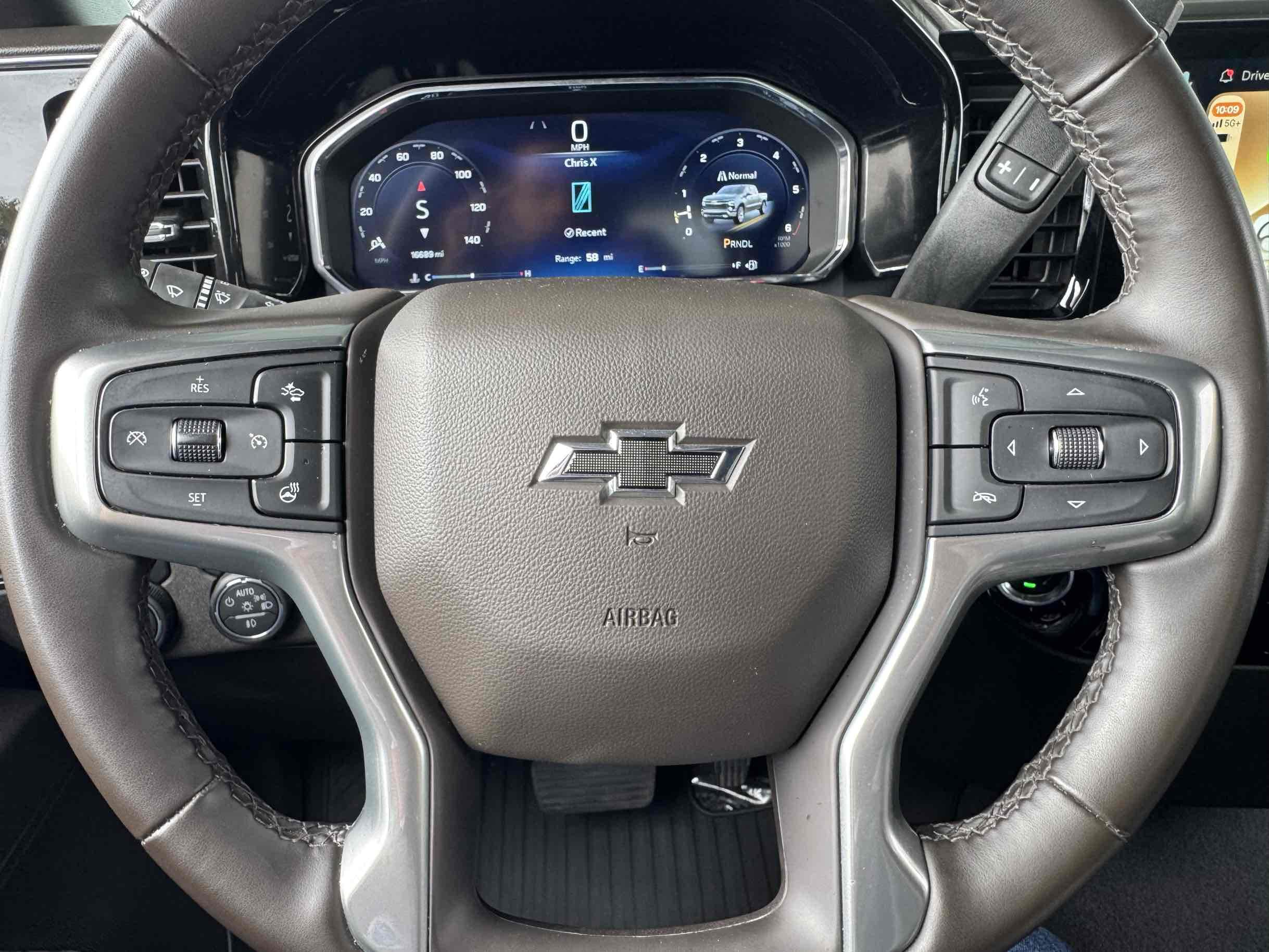 Chevrolet Silverado photo 16