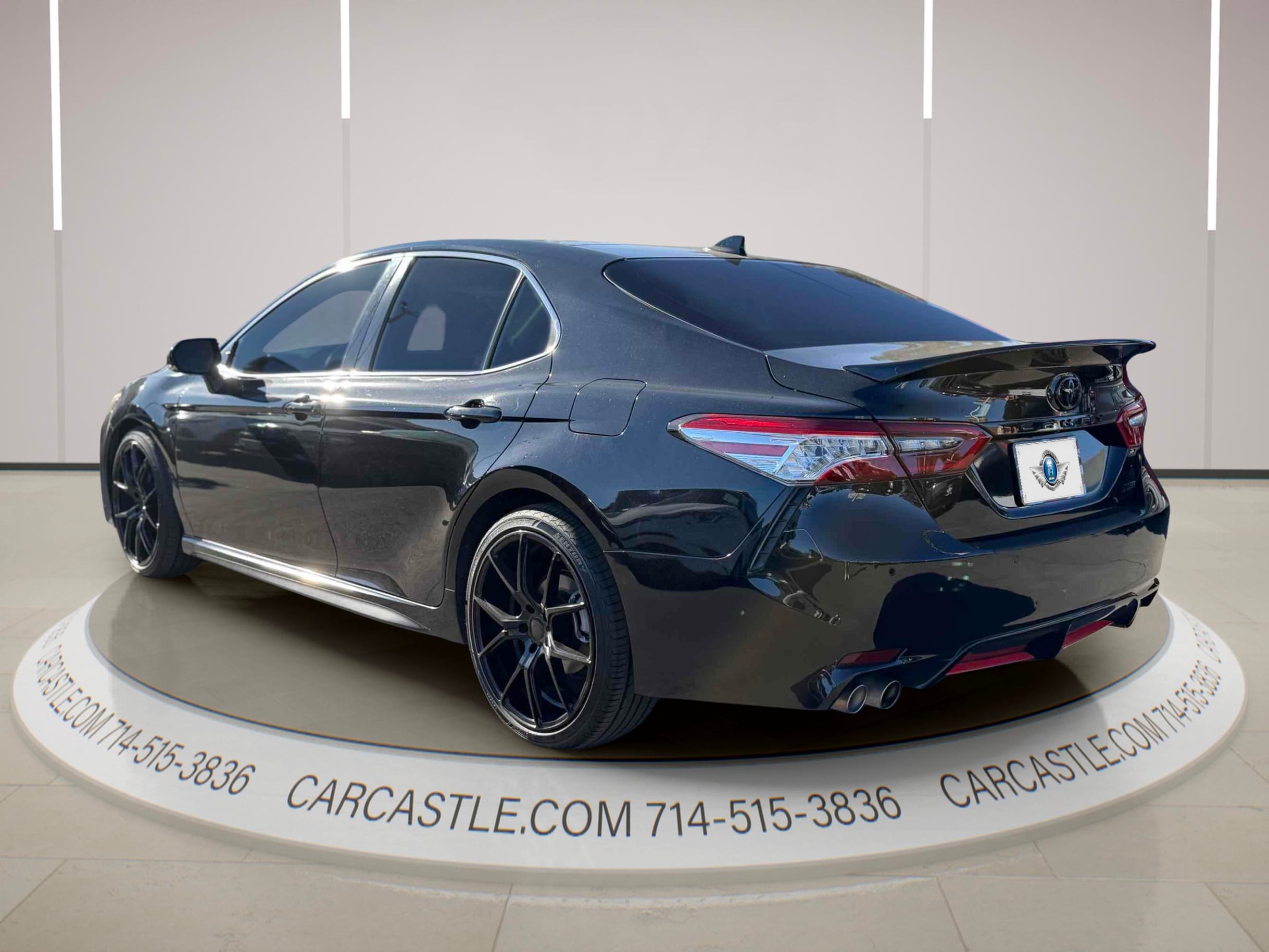 Toyota Camry photo 3