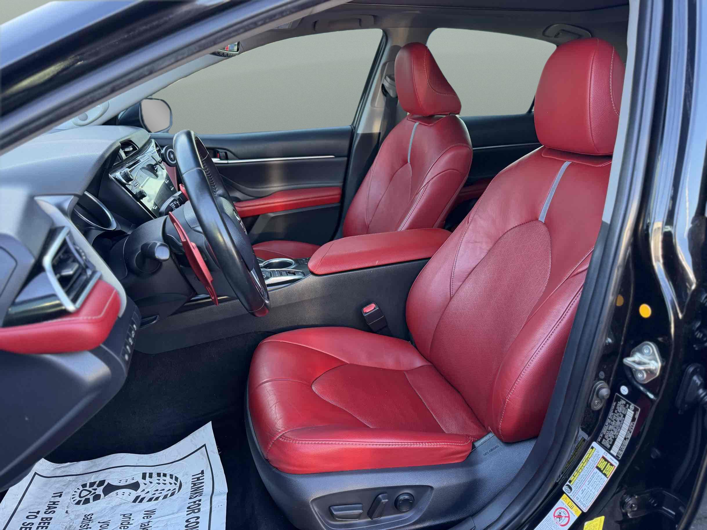 Toyota Camry photo 10