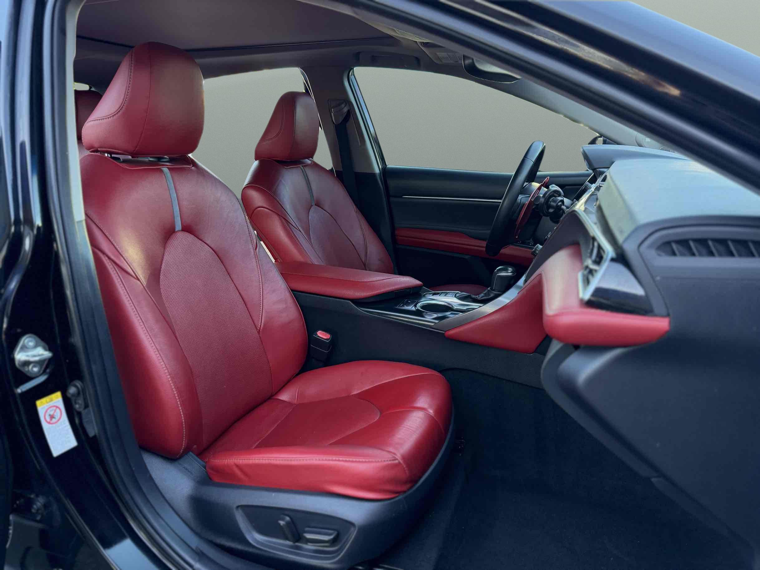 Toyota Camry photo 12