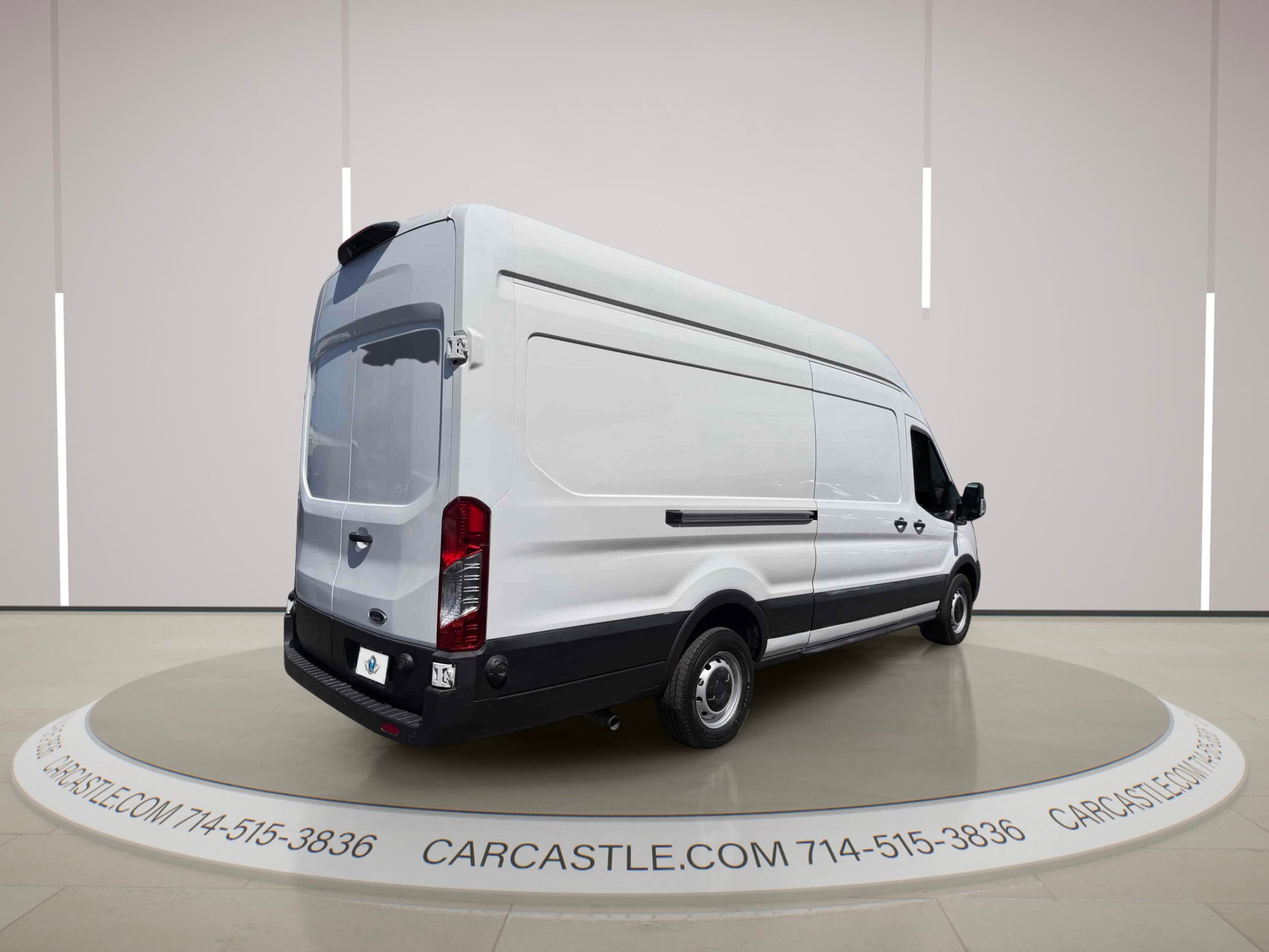 Ford Transit photo 5