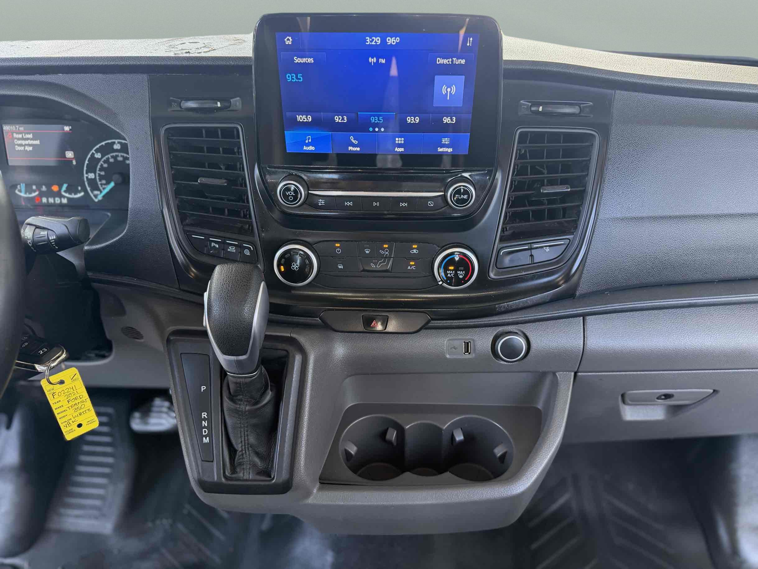 Ford Transit photo 18