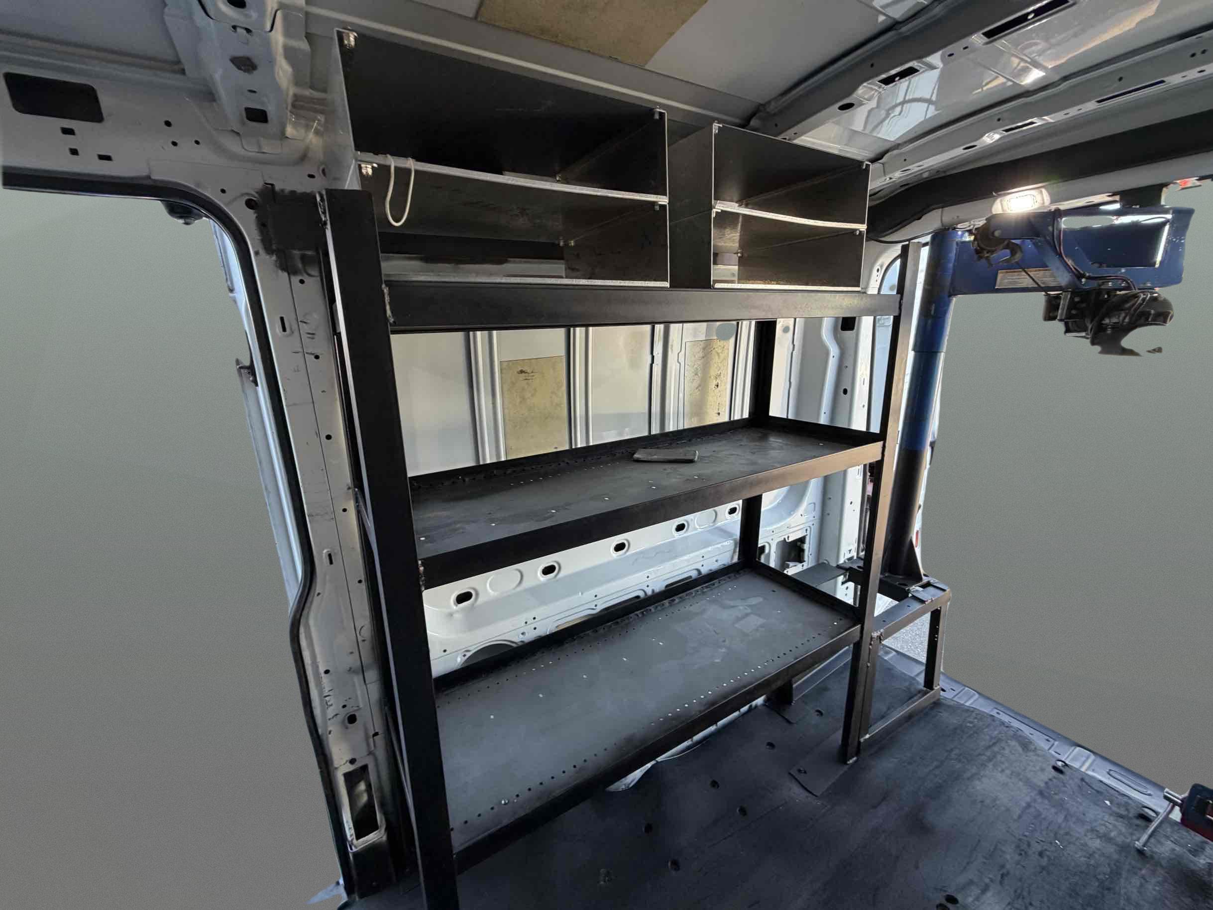 Ford Transit photo 16