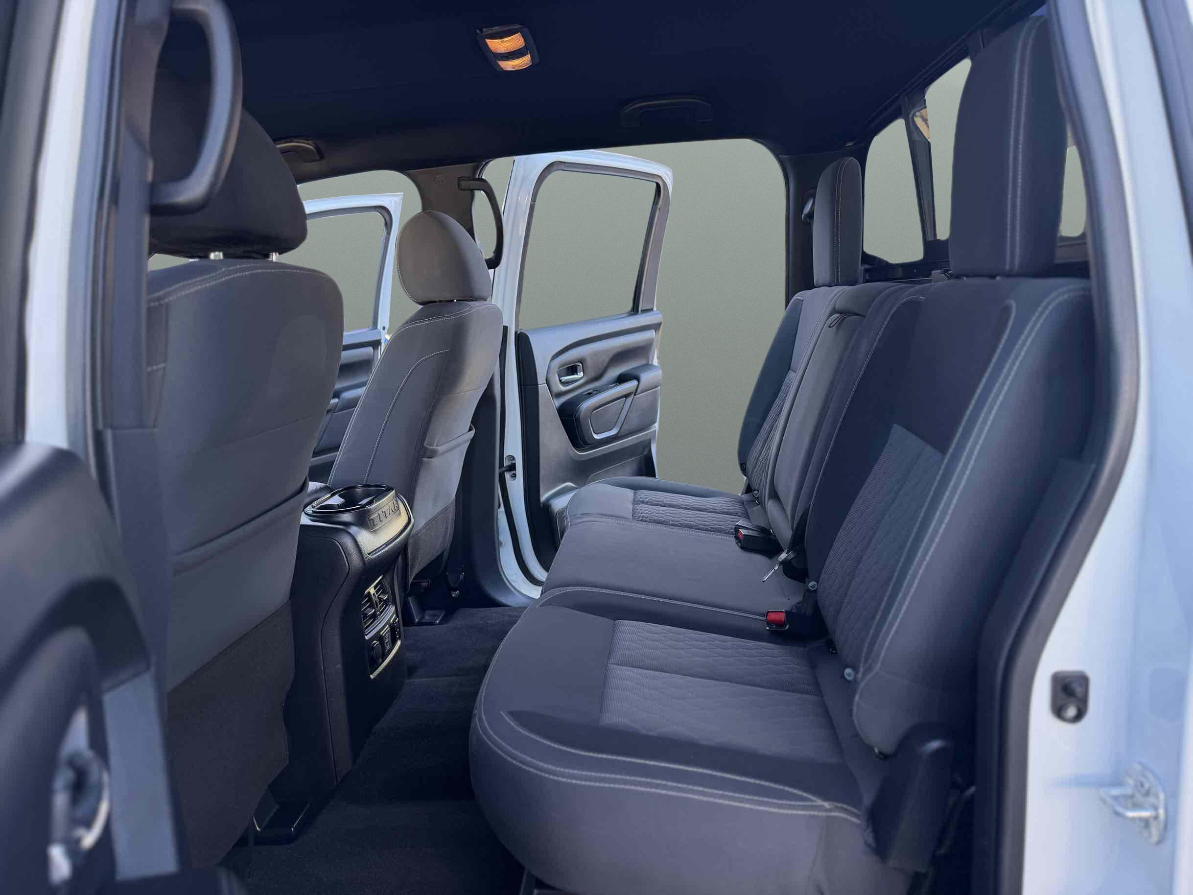 Nissan Titan photo 12