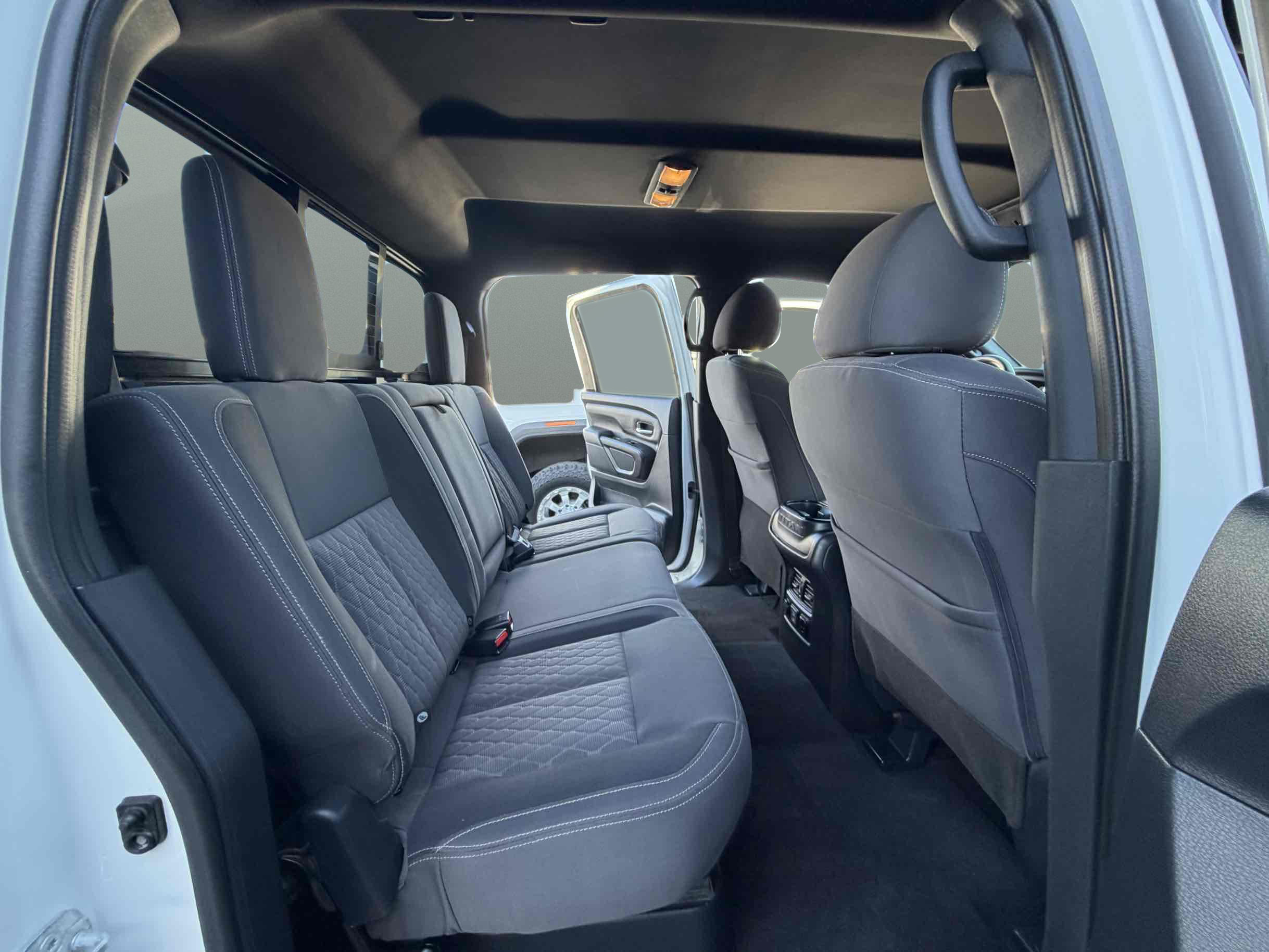 Nissan Titan photo 14