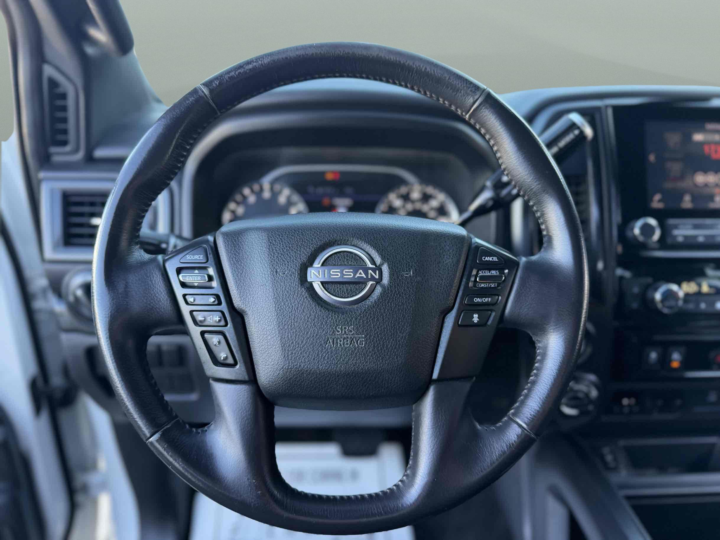 Nissan Titan photo 16