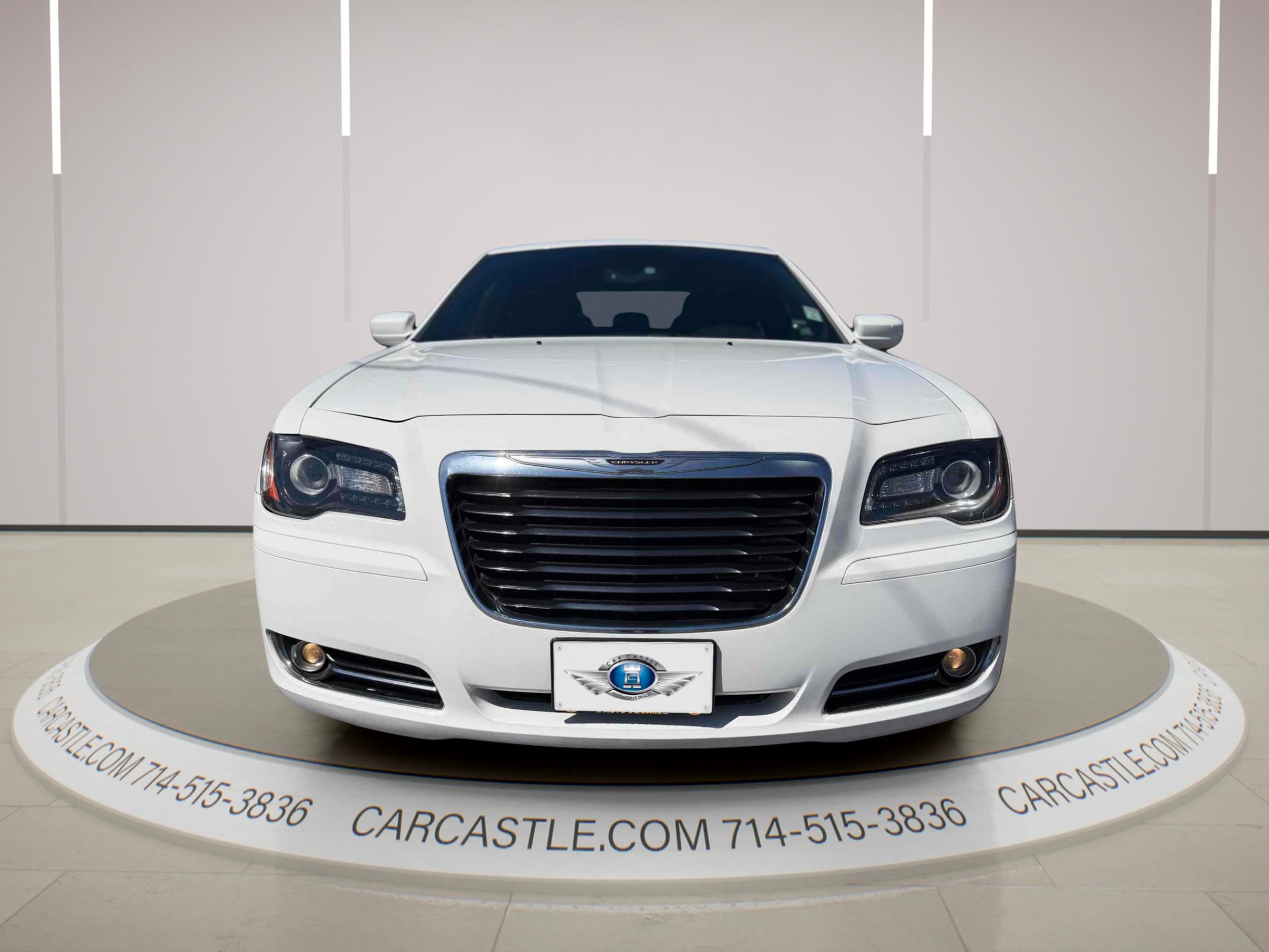 Chrysler 300 photo 8