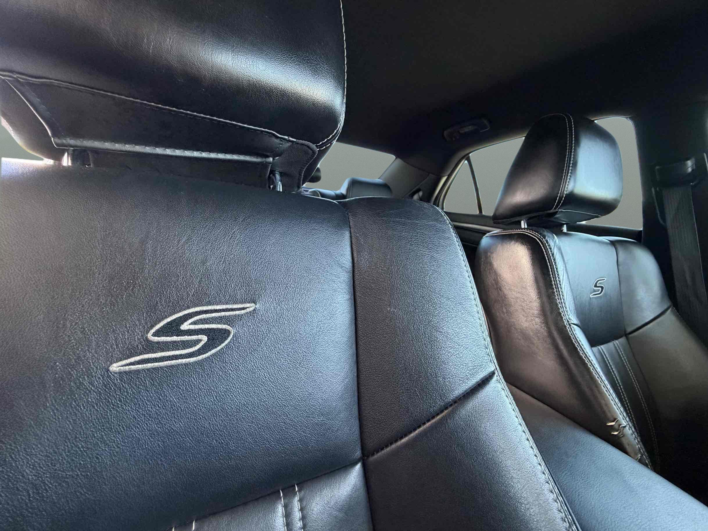 Chrysler 300 photo 11