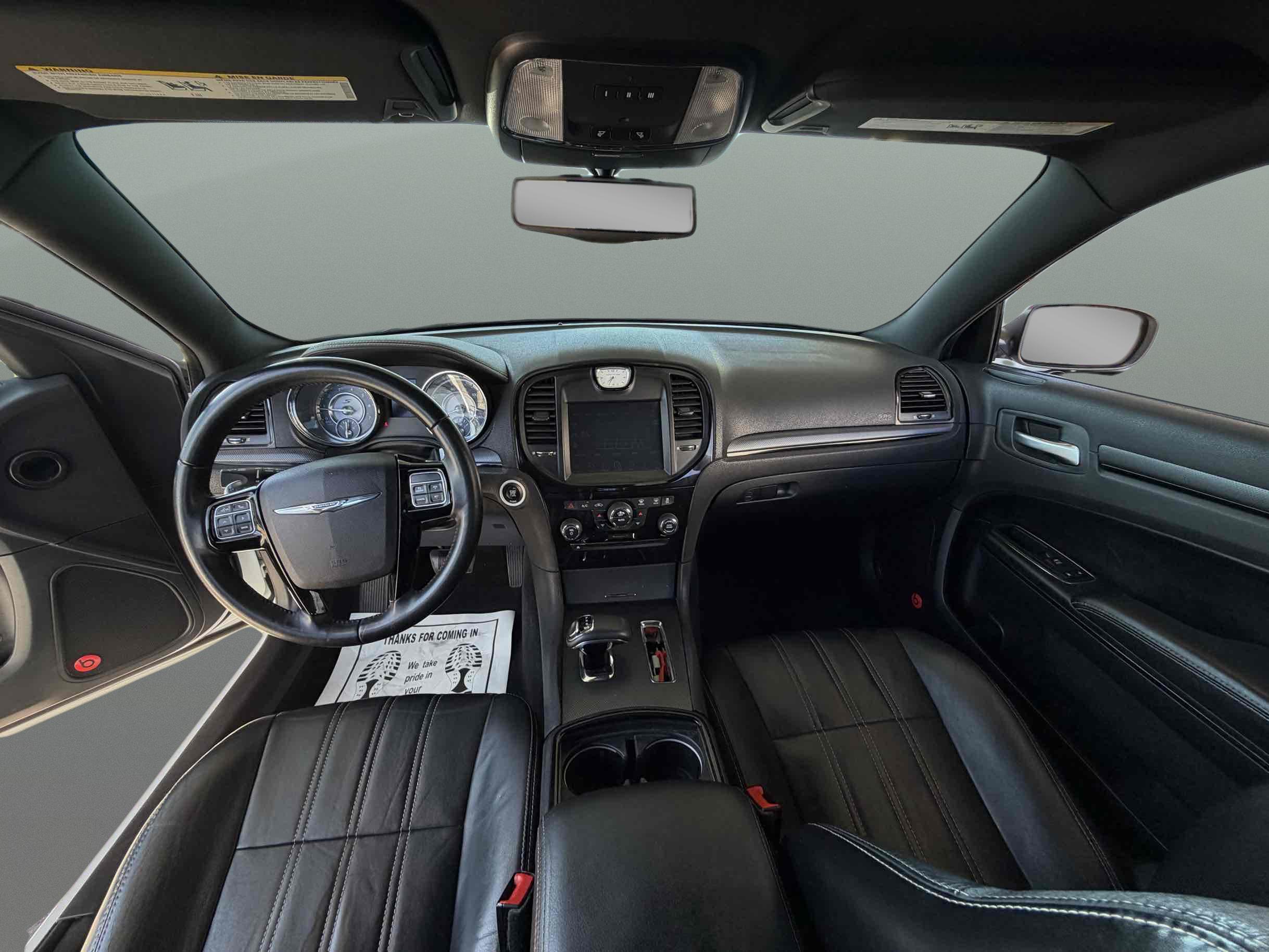 Chrysler 300 photo 14
