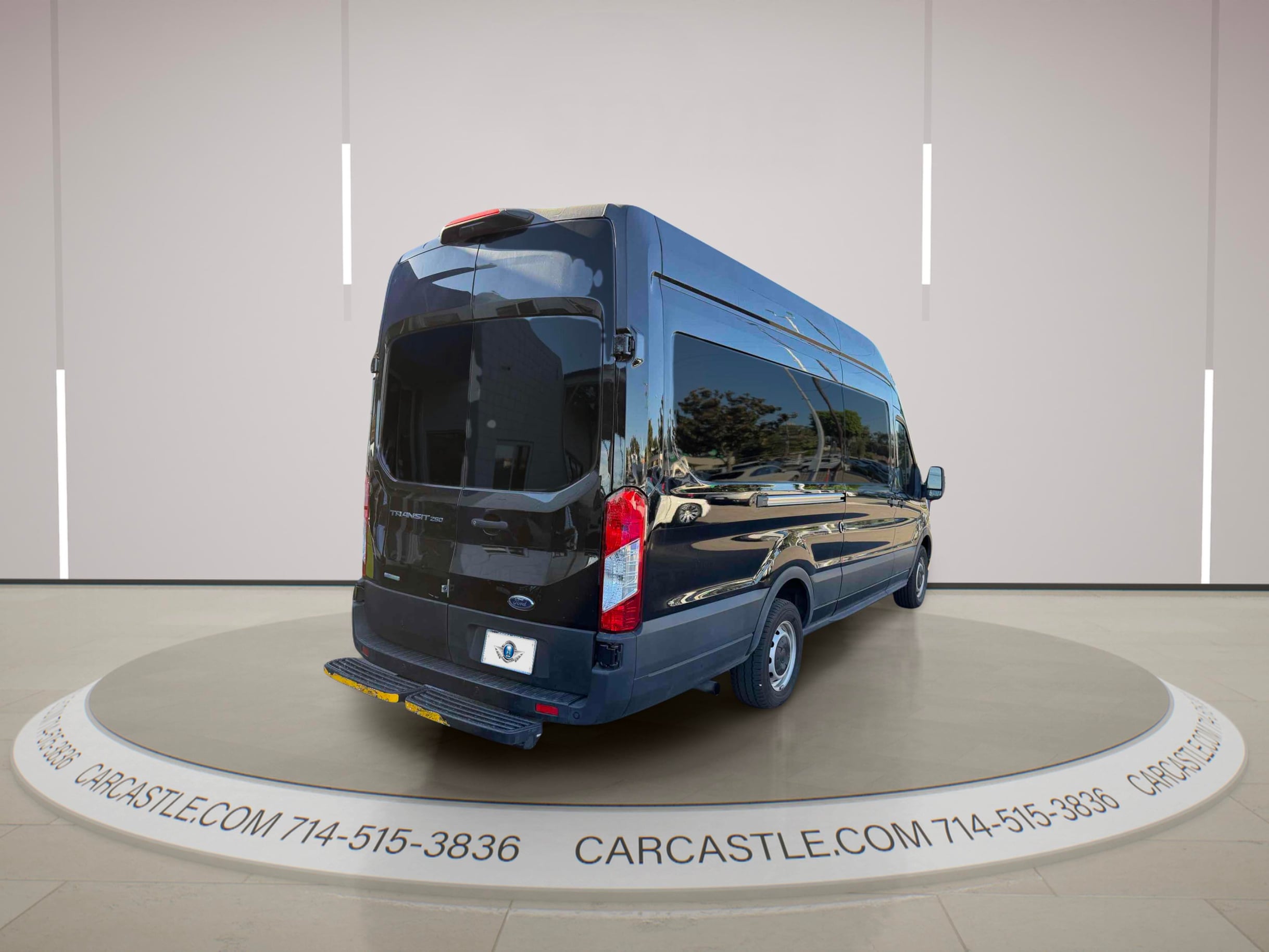 Ford Transit photo 5