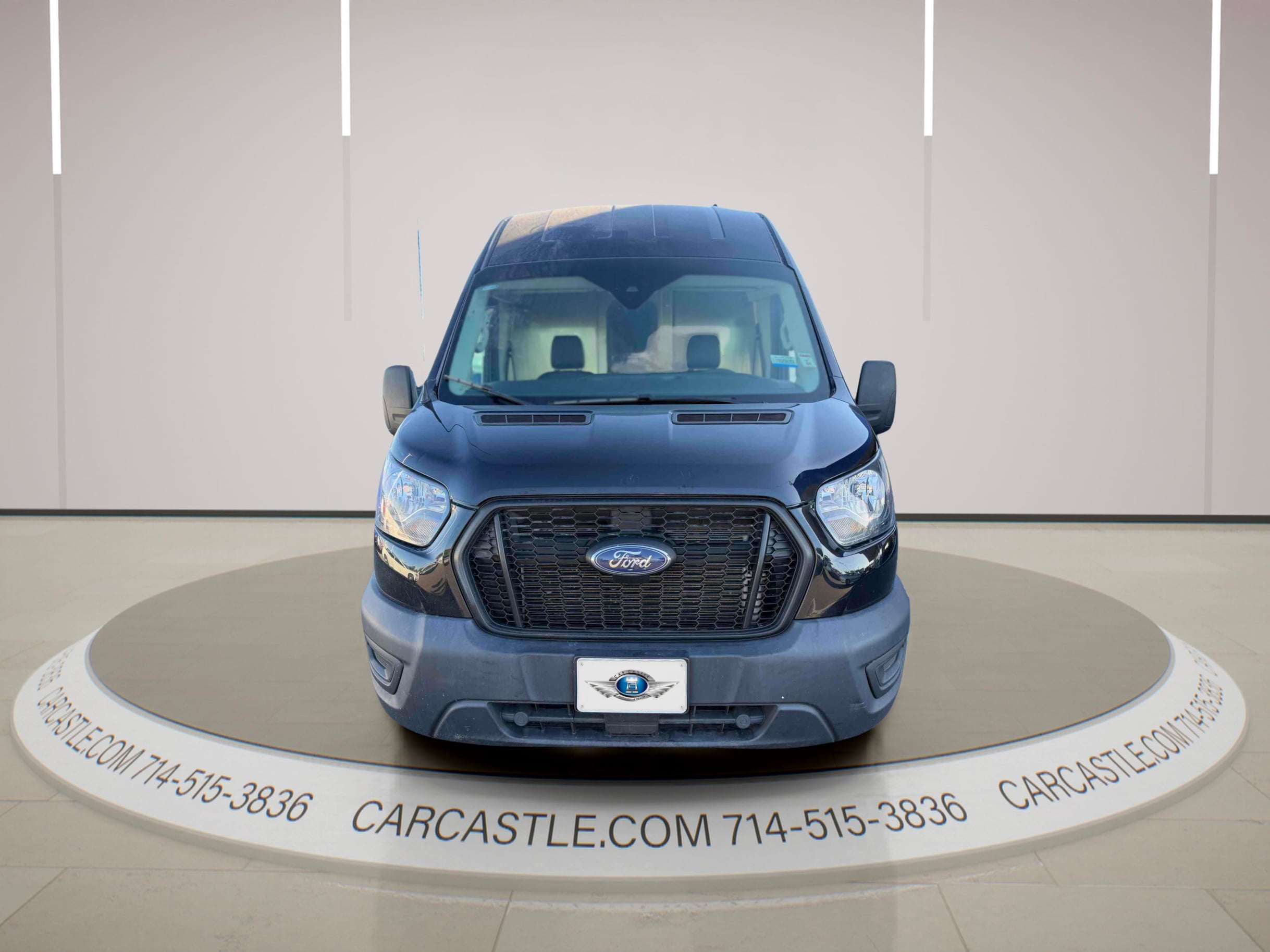 Ford Transit photo 8