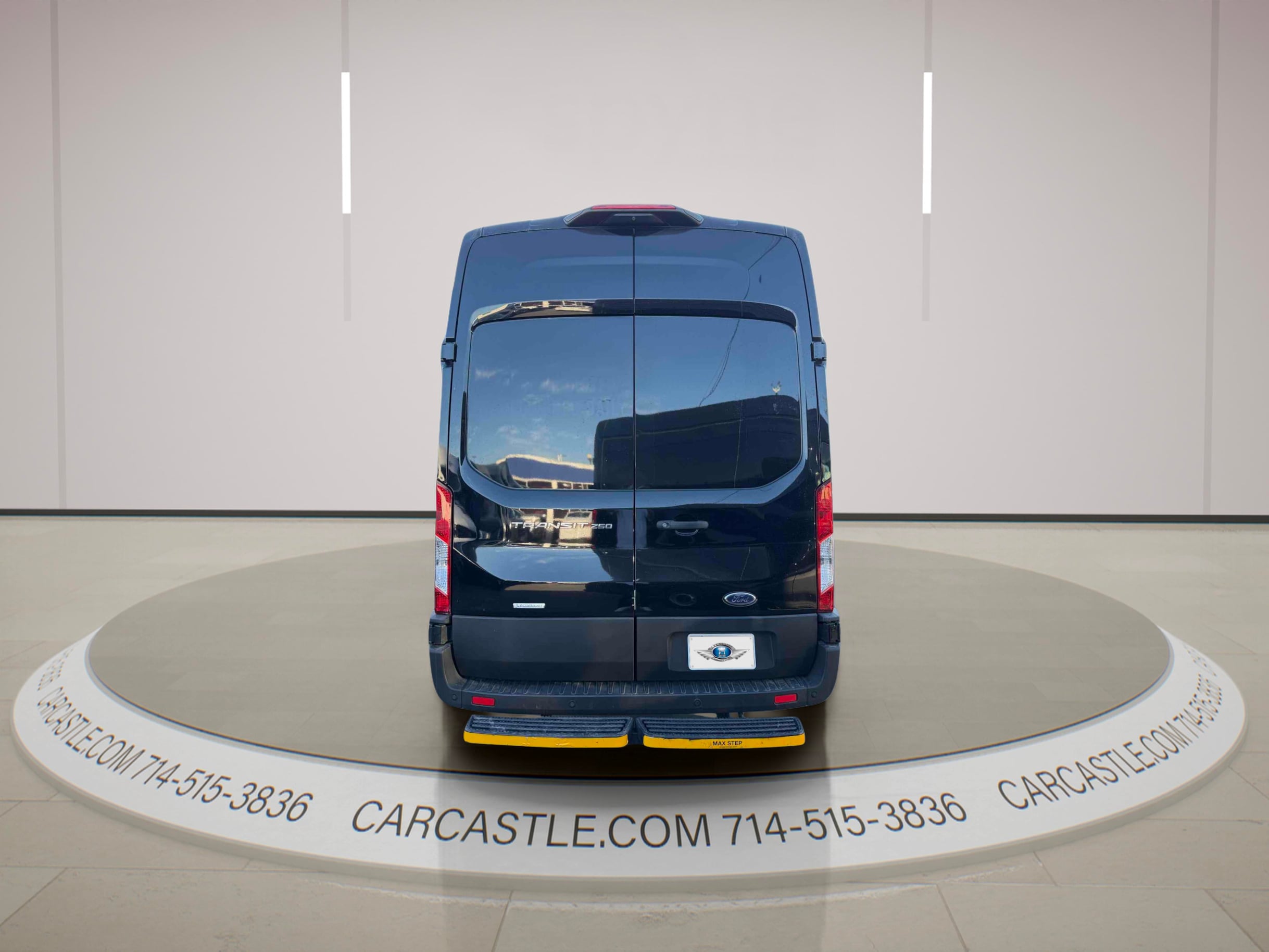 Ford Transit photo 4
