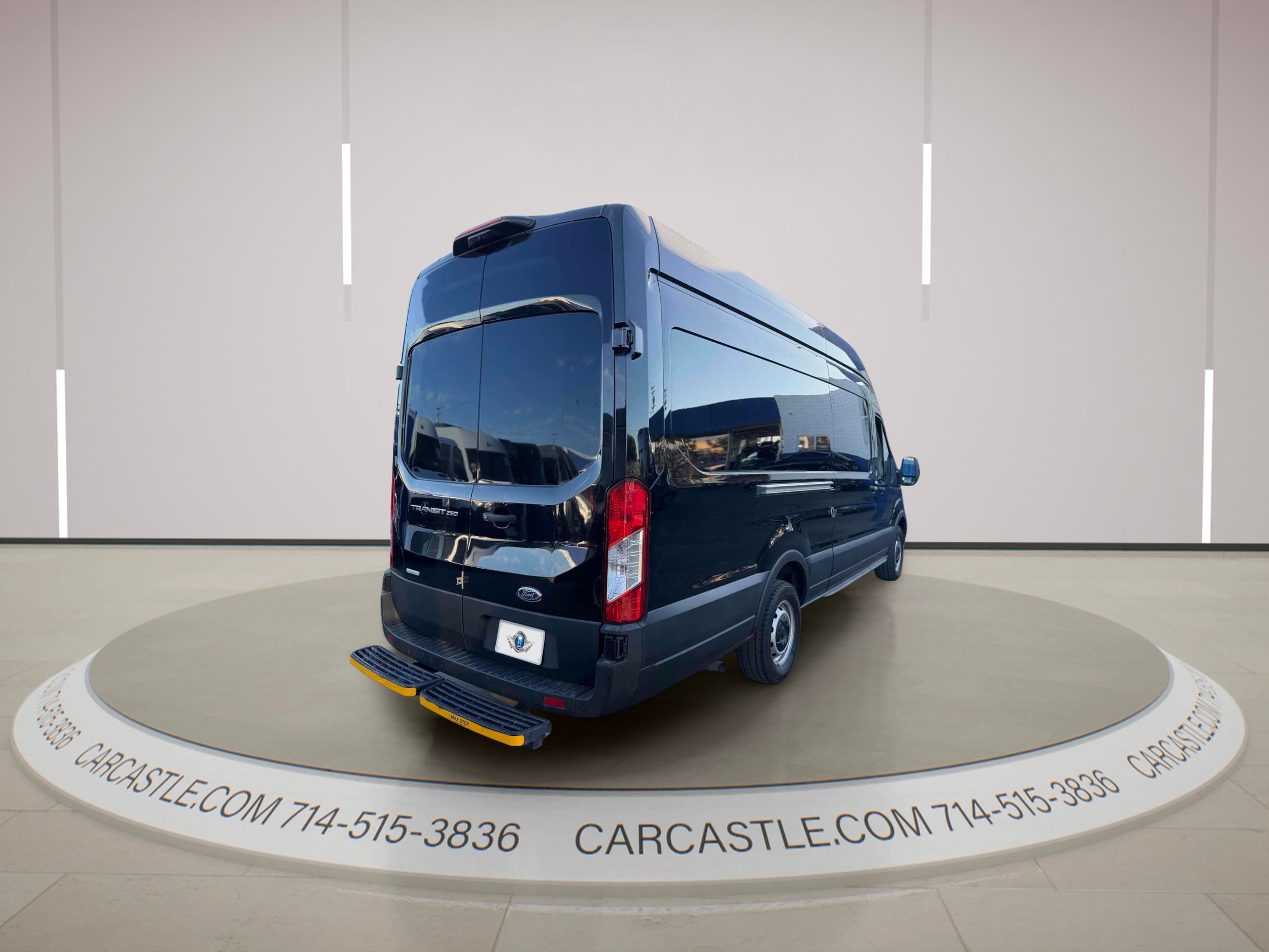 Ford Transit photo 5