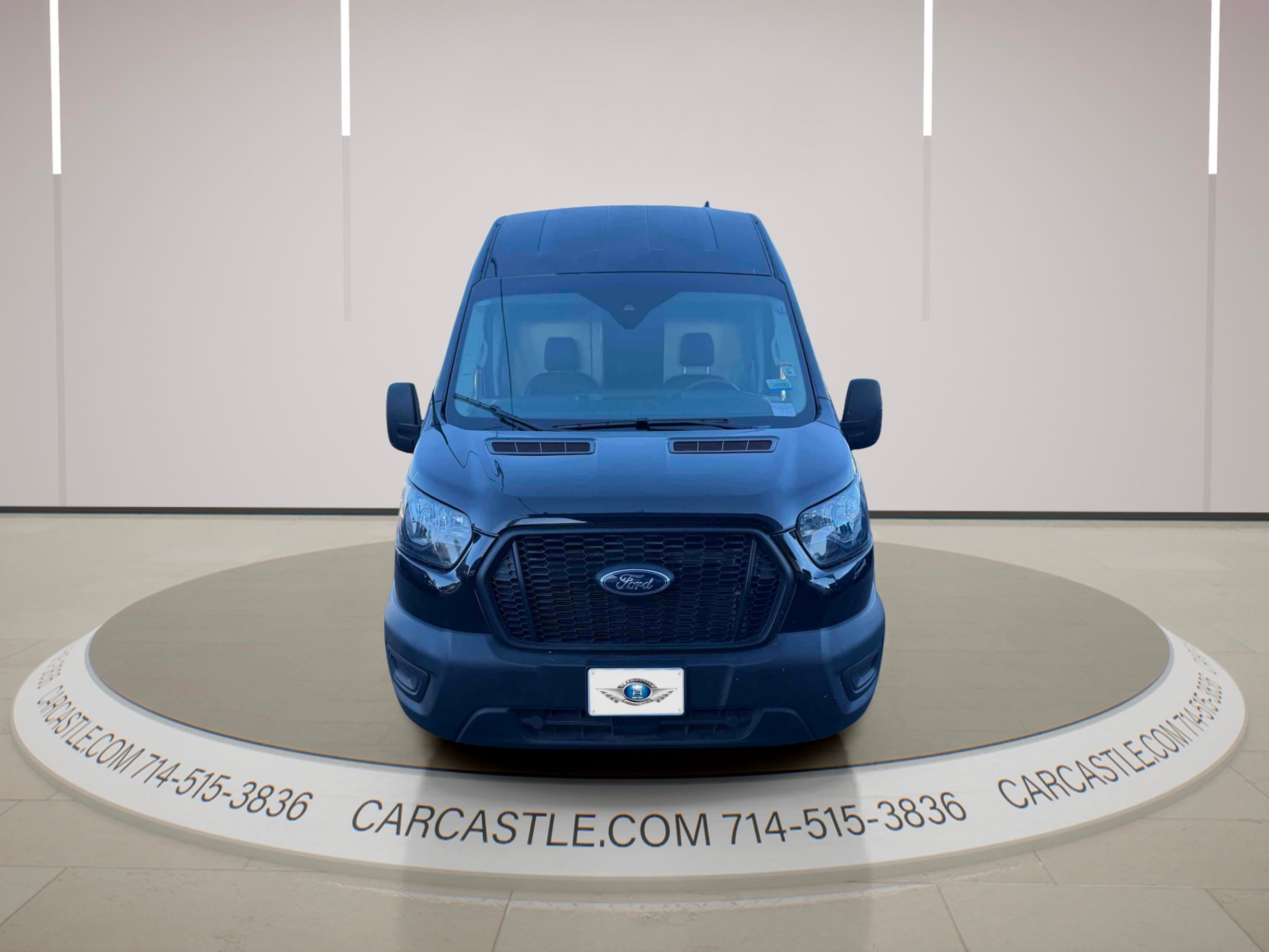 Ford Transit photo 8