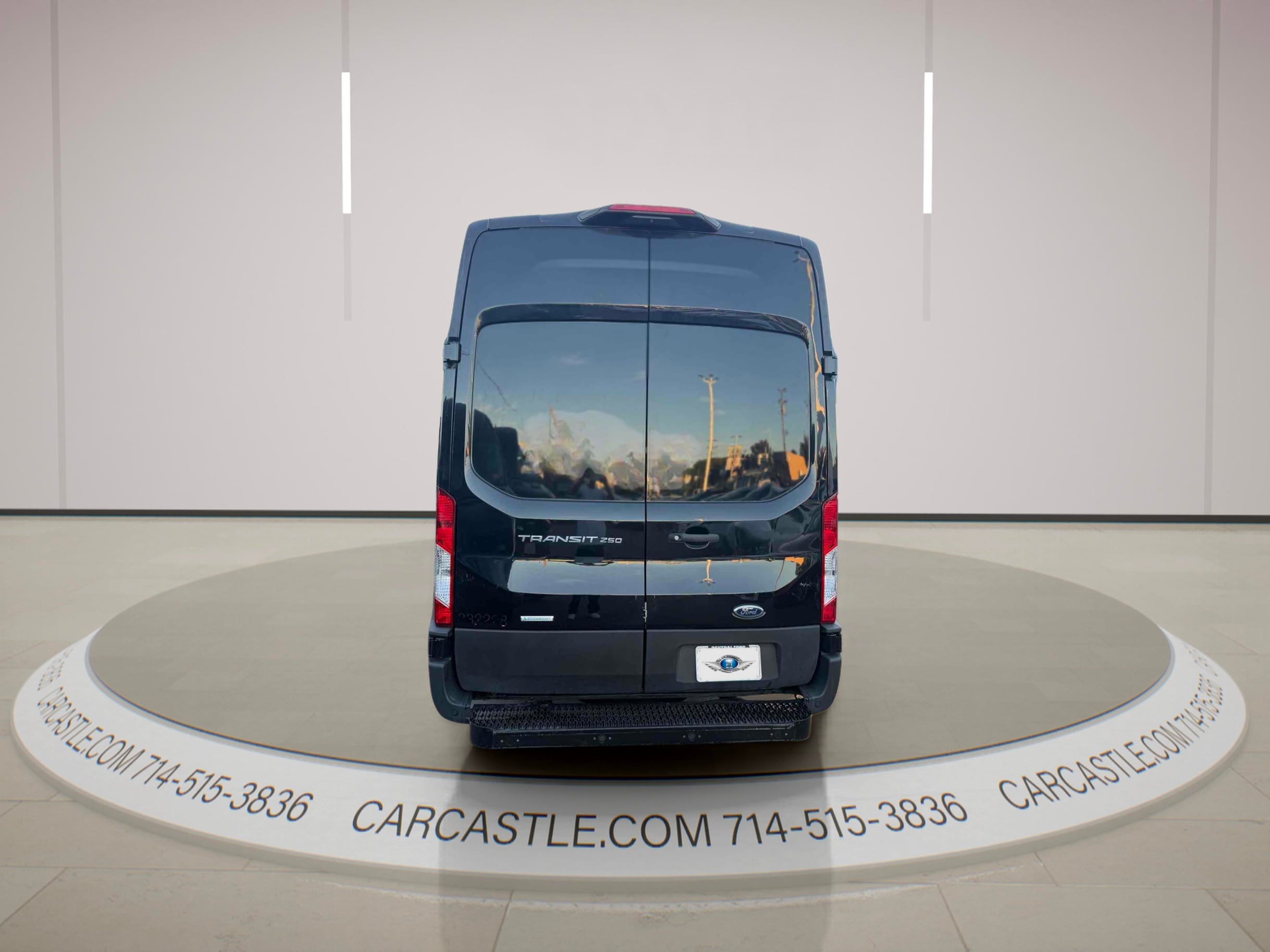 Ford Transit photo 4