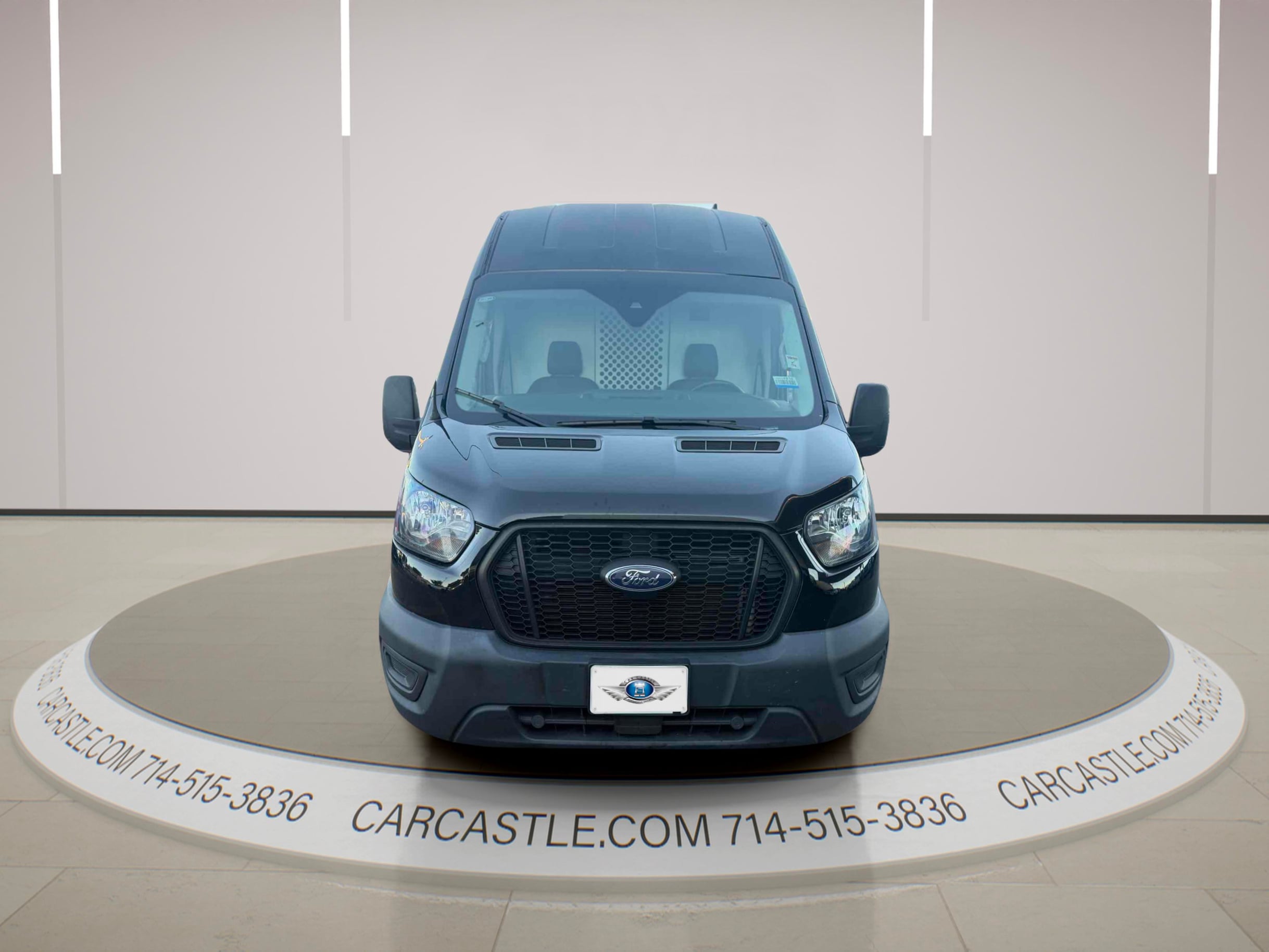Ford Transit photo 8