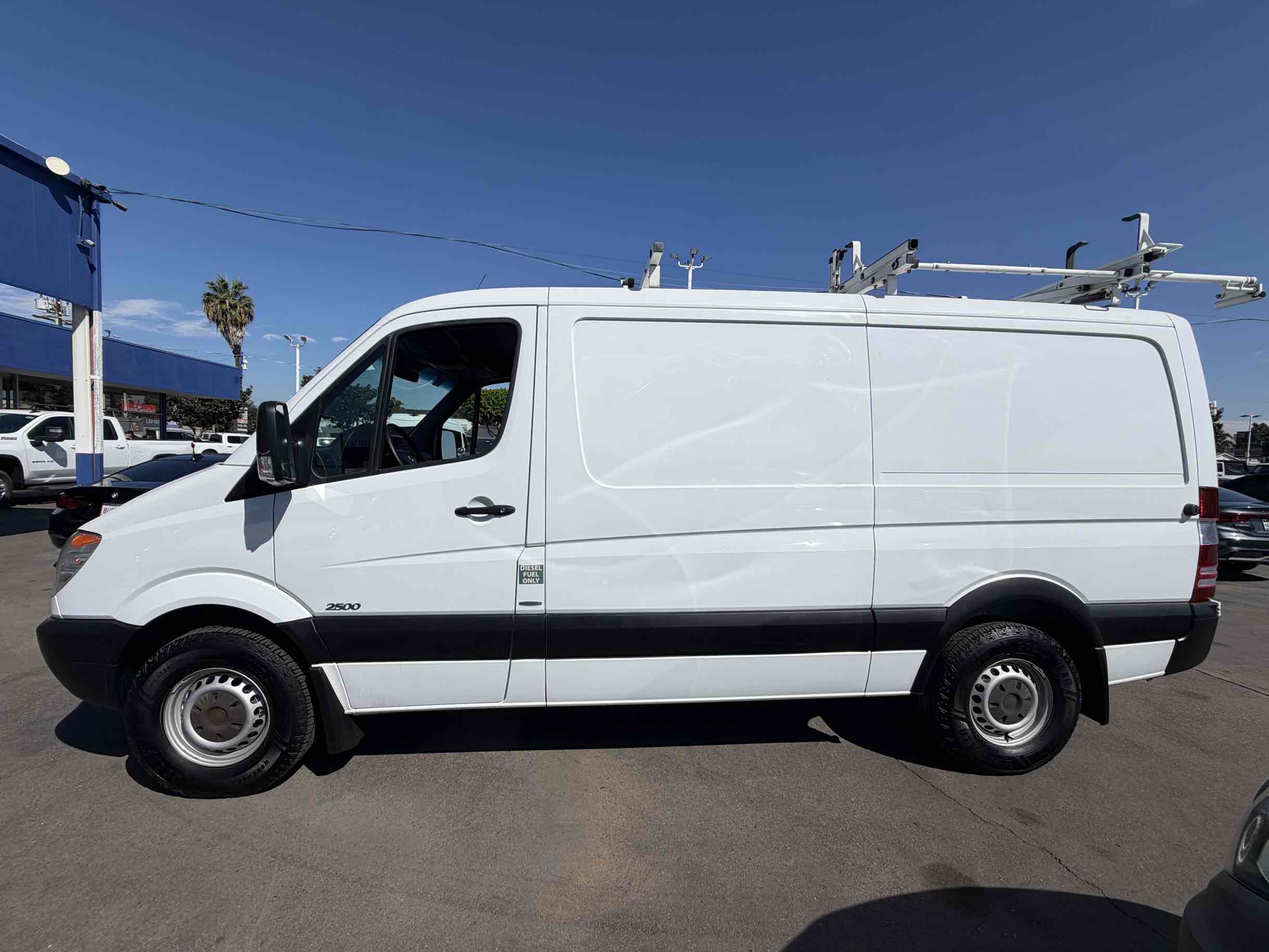 Mercedes-Benz Sprinter photo 2