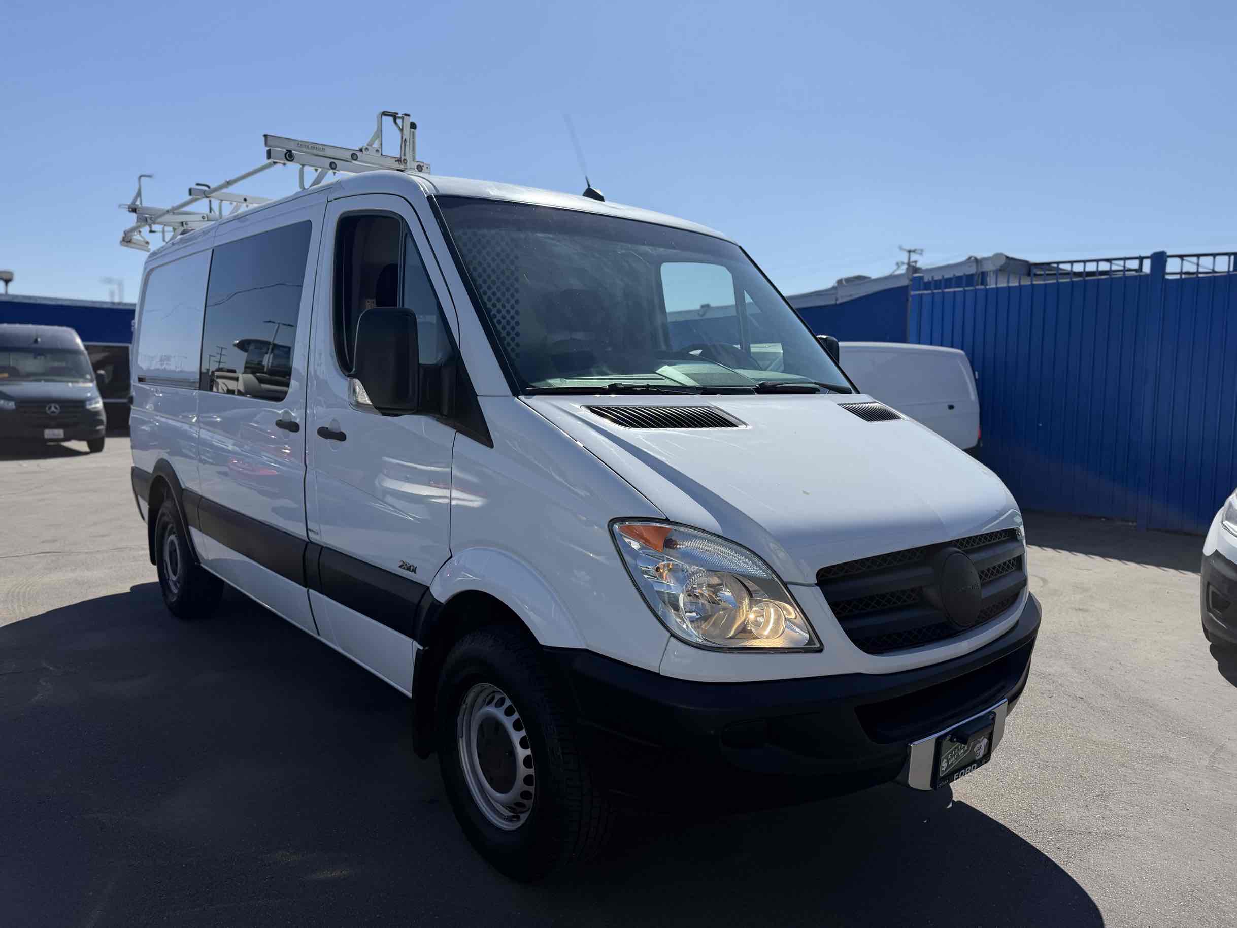 Mercedes-Benz Sprinter photo 10