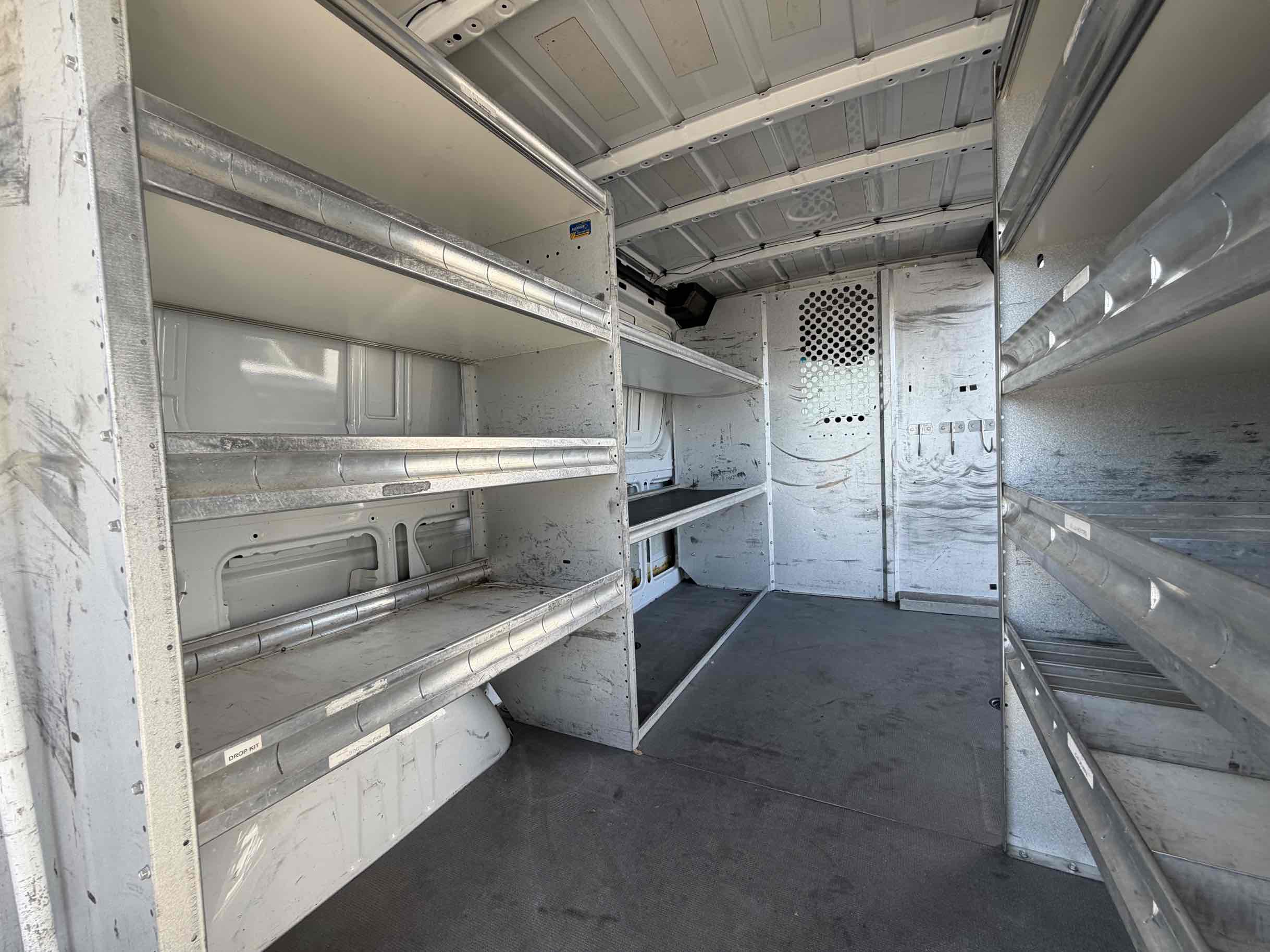 Mercedes-Benz Sprinter photo 13