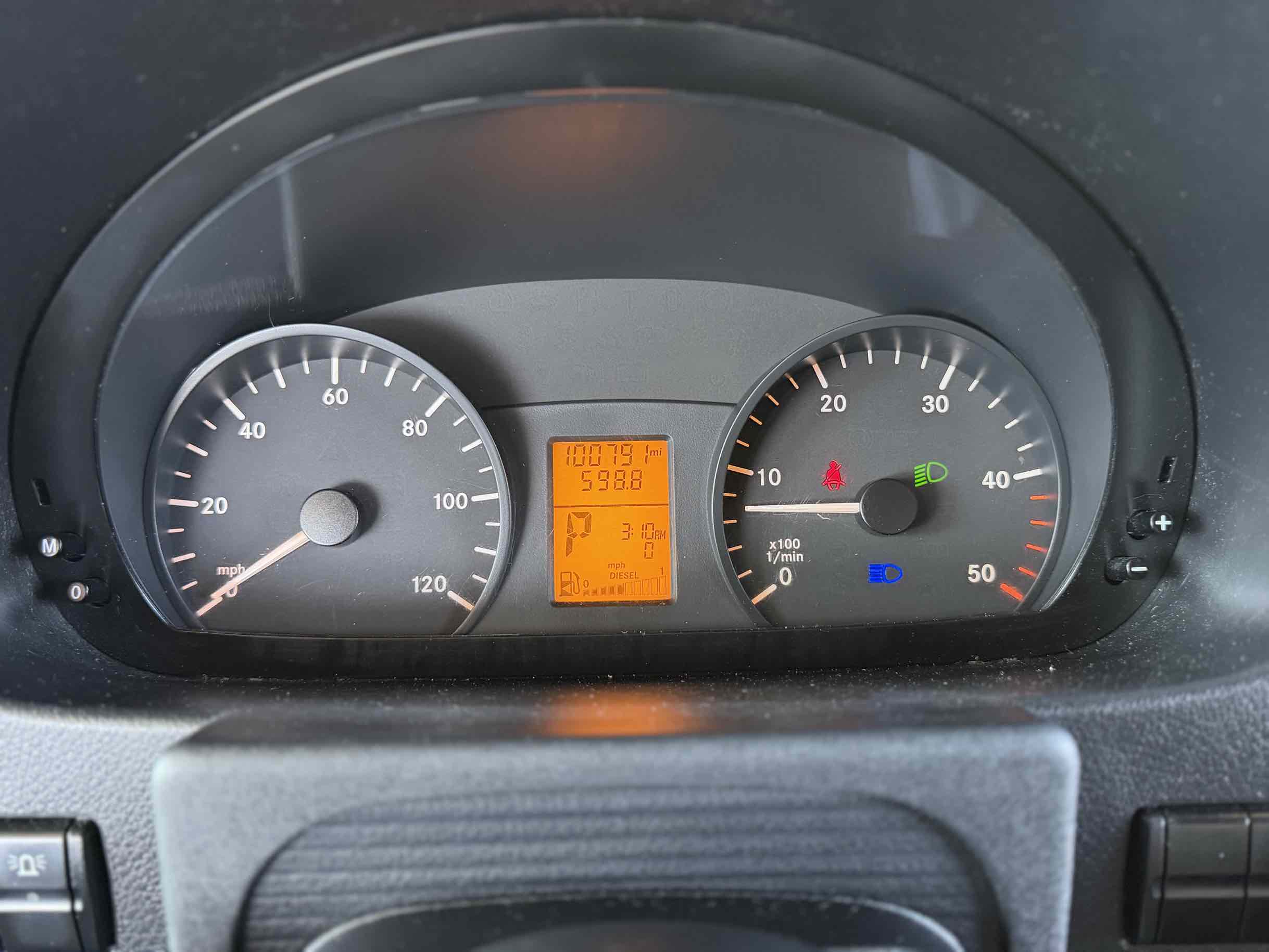 Mercedes-Benz Sprinter photo 18