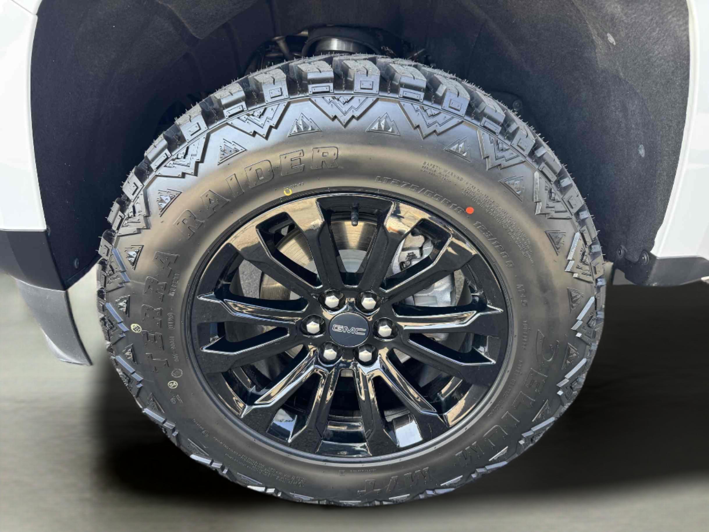GMC Canyon photo 20