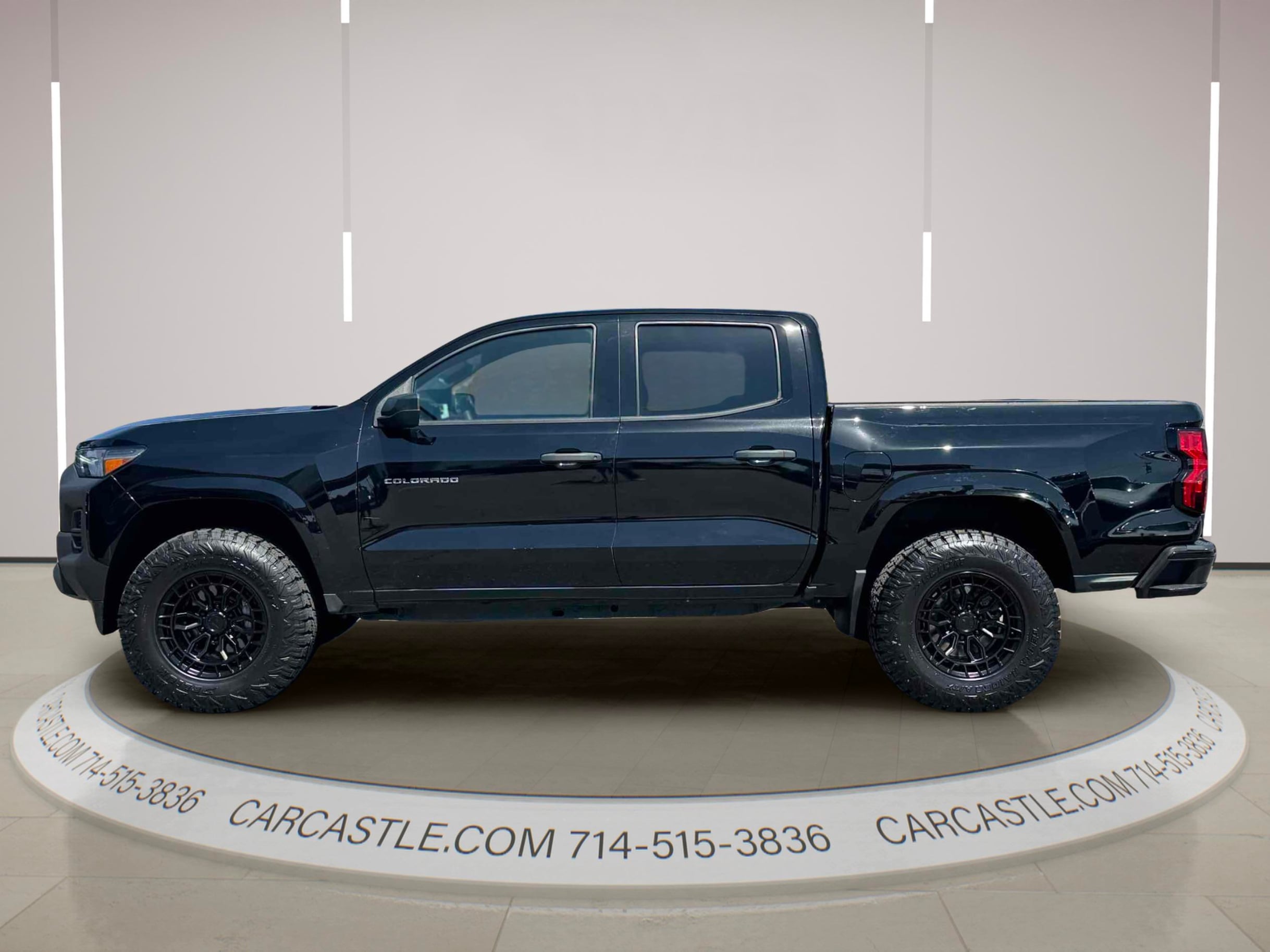 Chevrolet Colorado photo 2