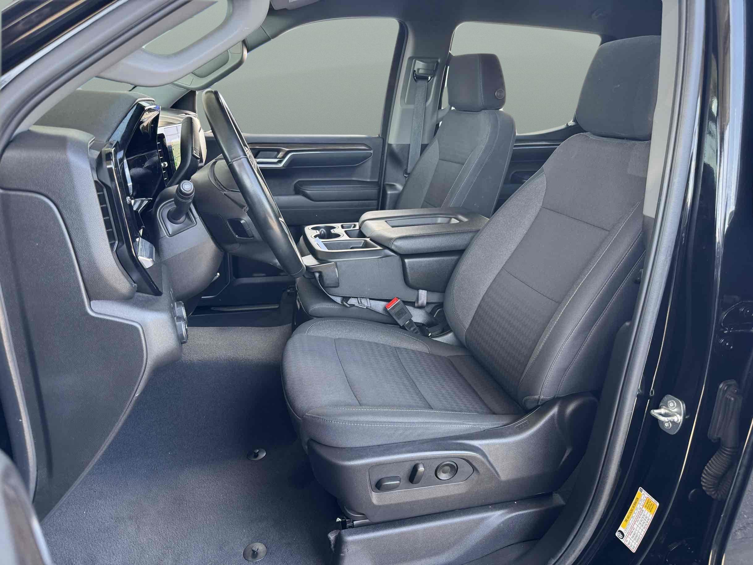 Chevrolet Silverado photo 10