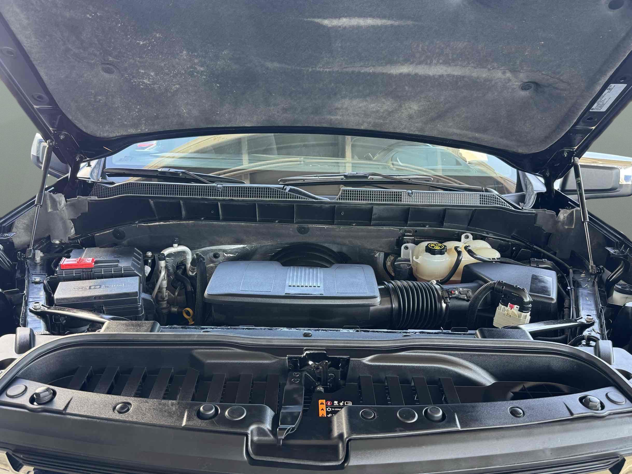 Chevrolet Silverado photo 17