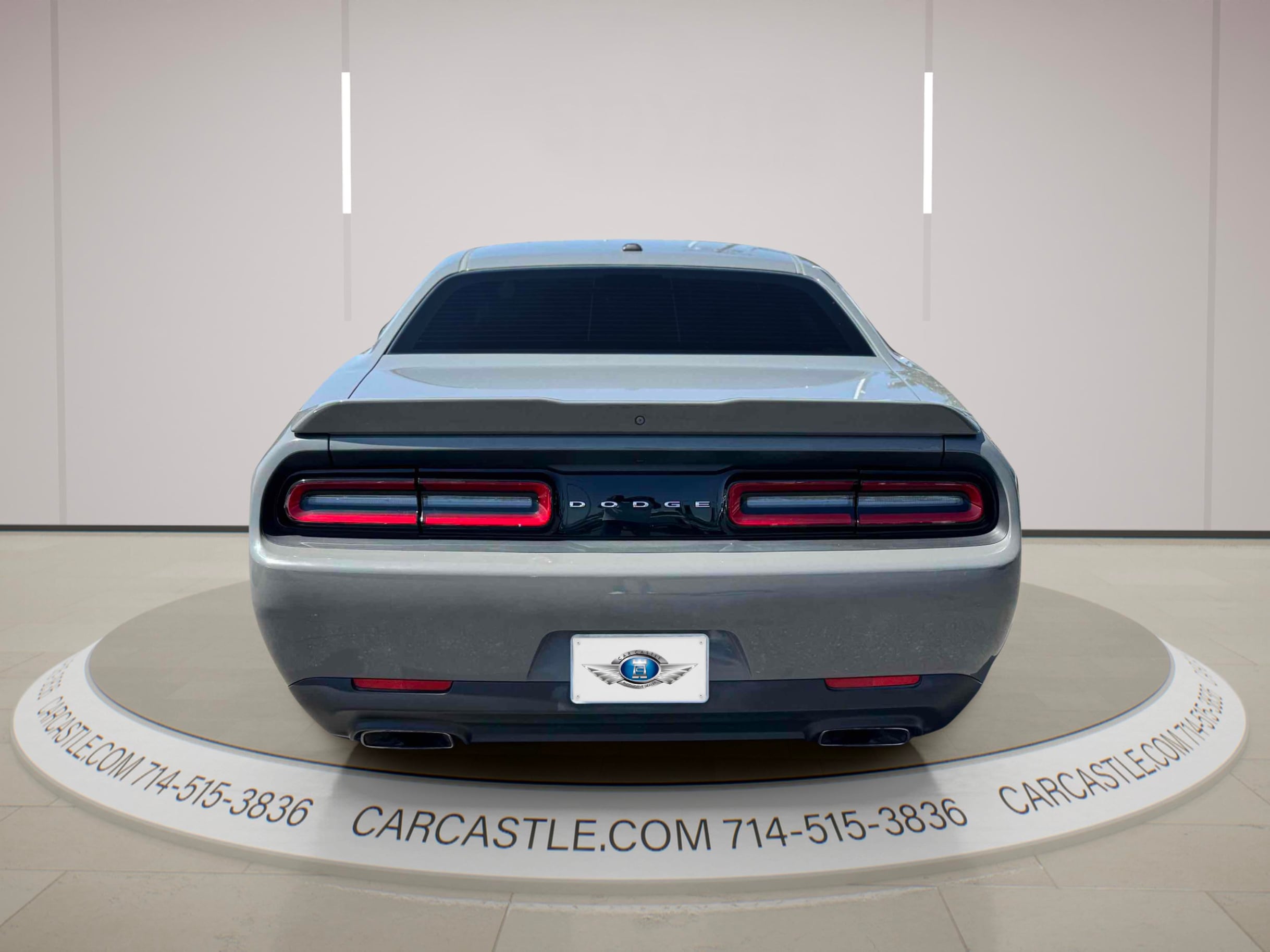 Dodge Challenger photo 4