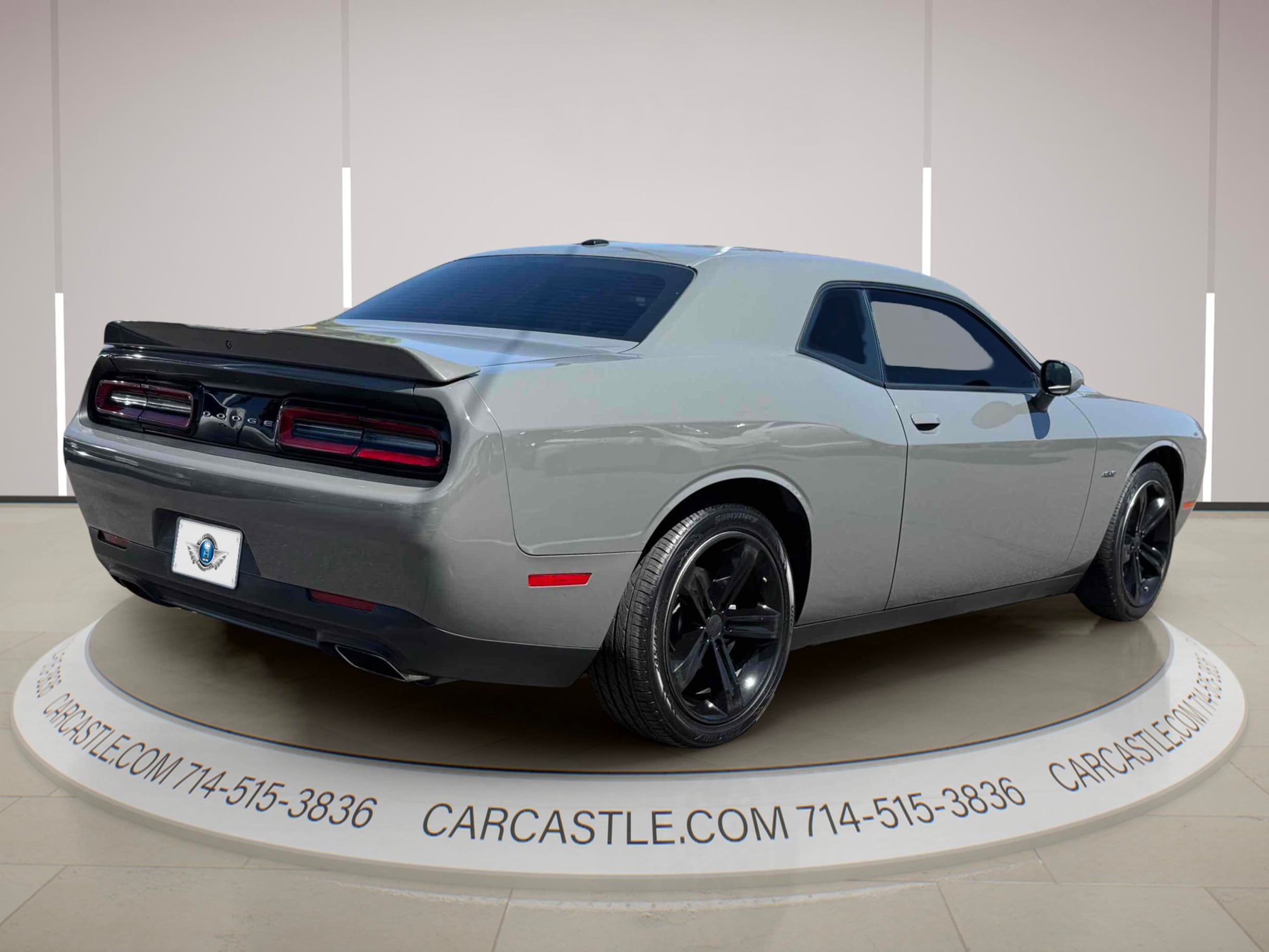 Dodge Challenger photo 5