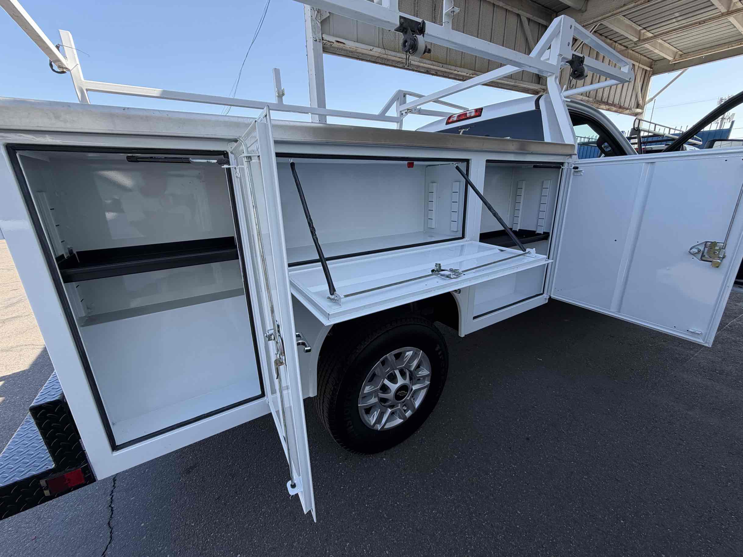 Chevrolet Silverado photo 12