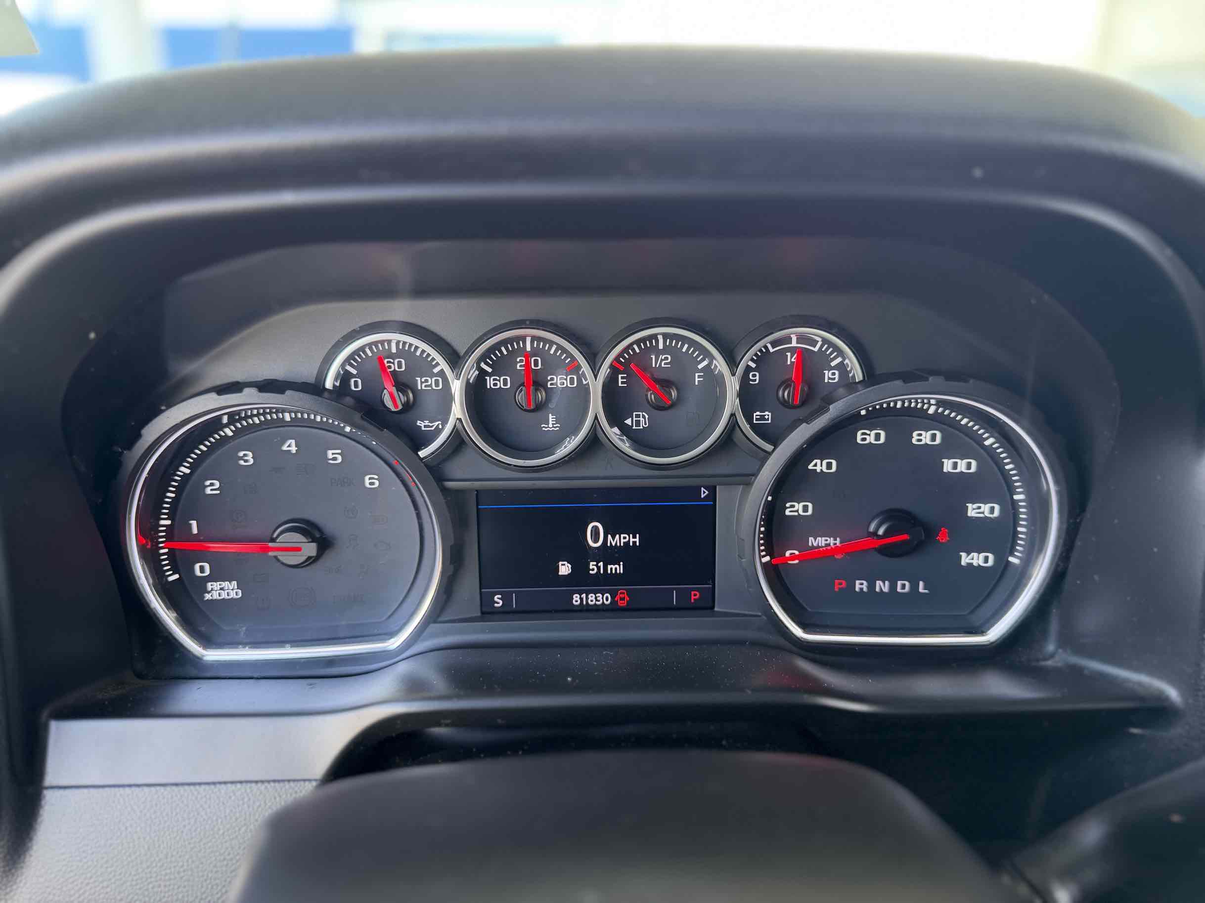 Chevrolet Silverado photo 18