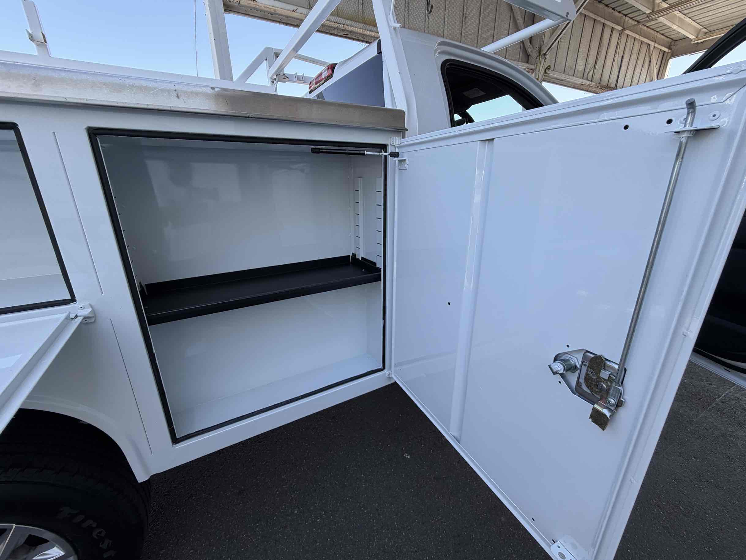 Chevrolet Silverado photo 27