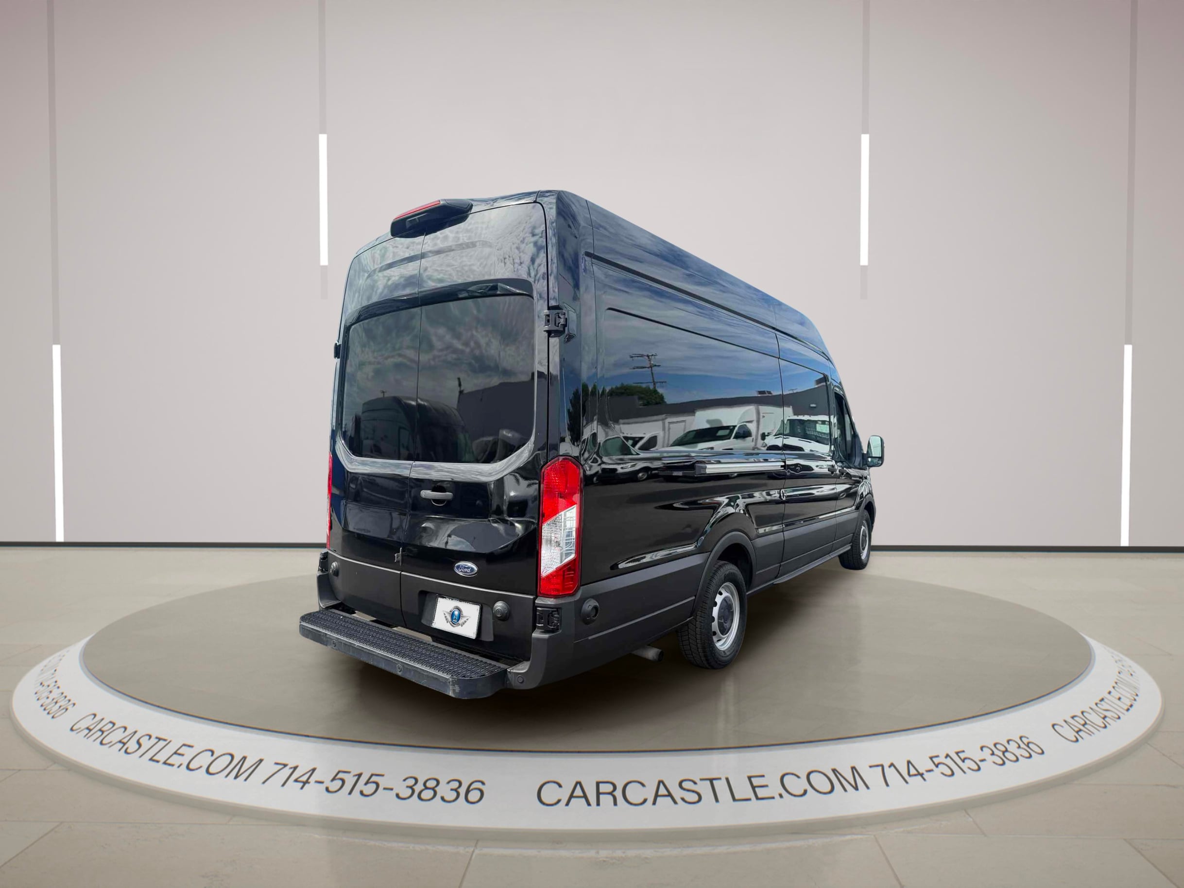 Ford Transit photo 5
