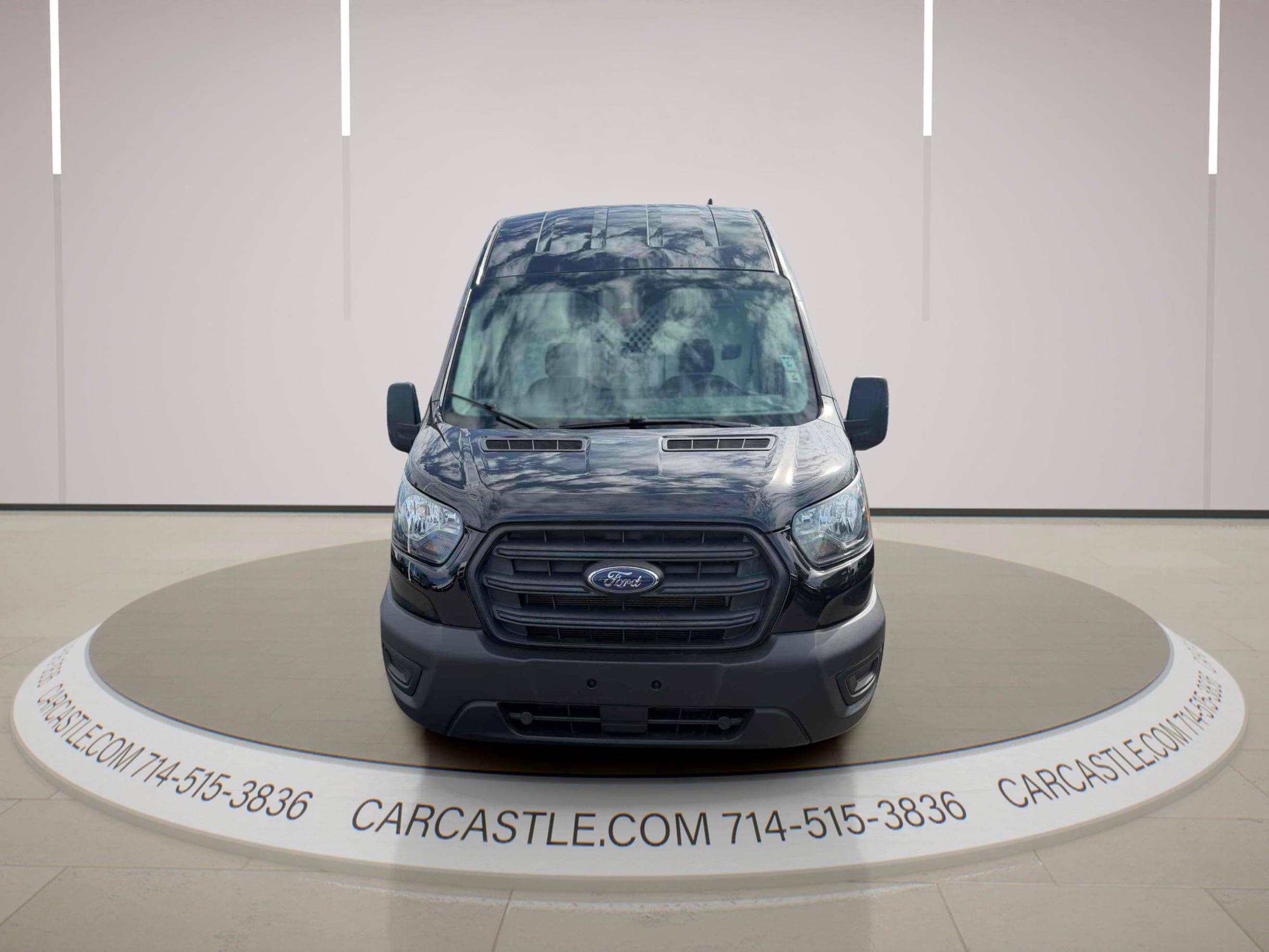 Ford Transit photo 8