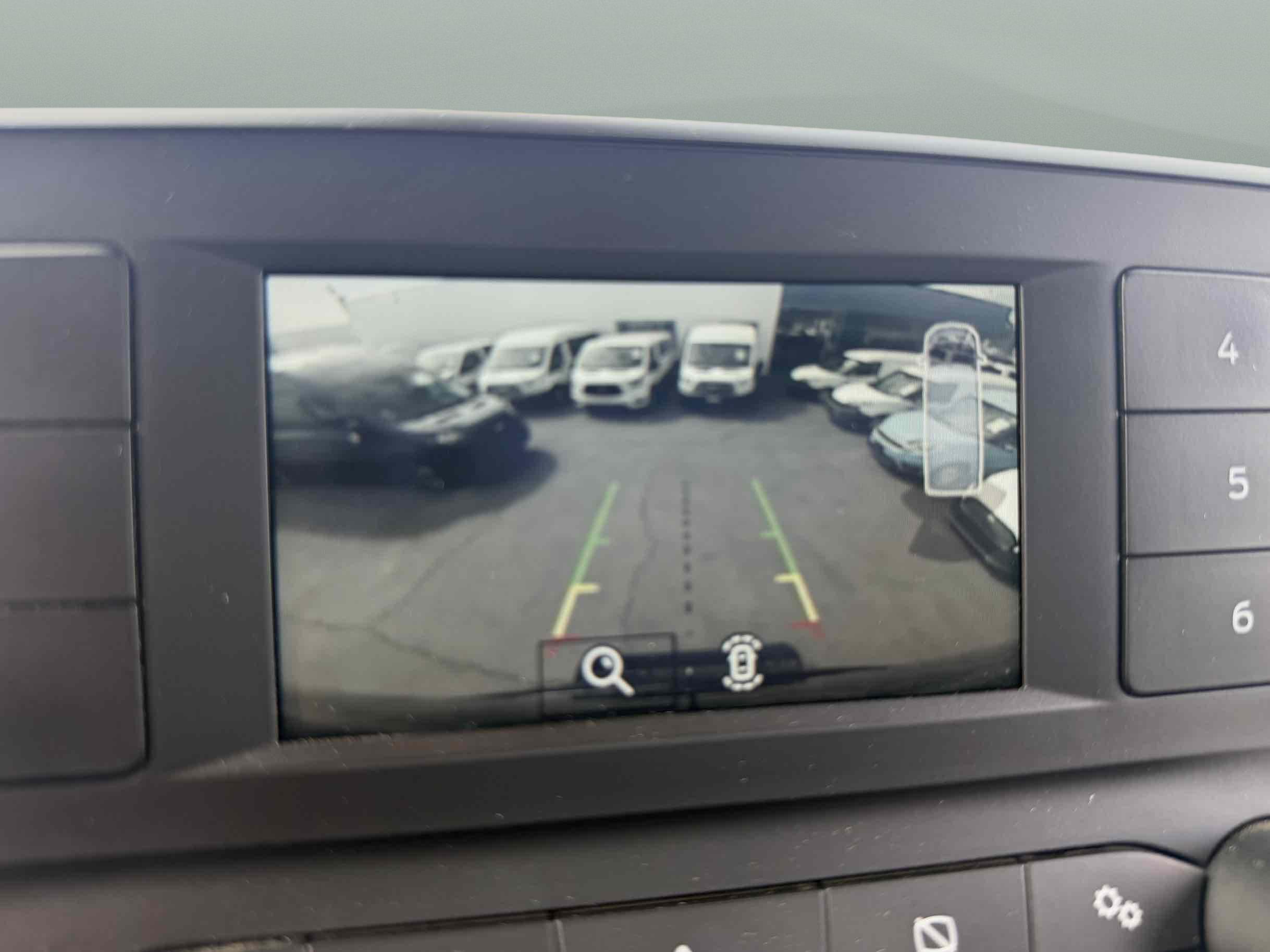 Ford Transit photo 19