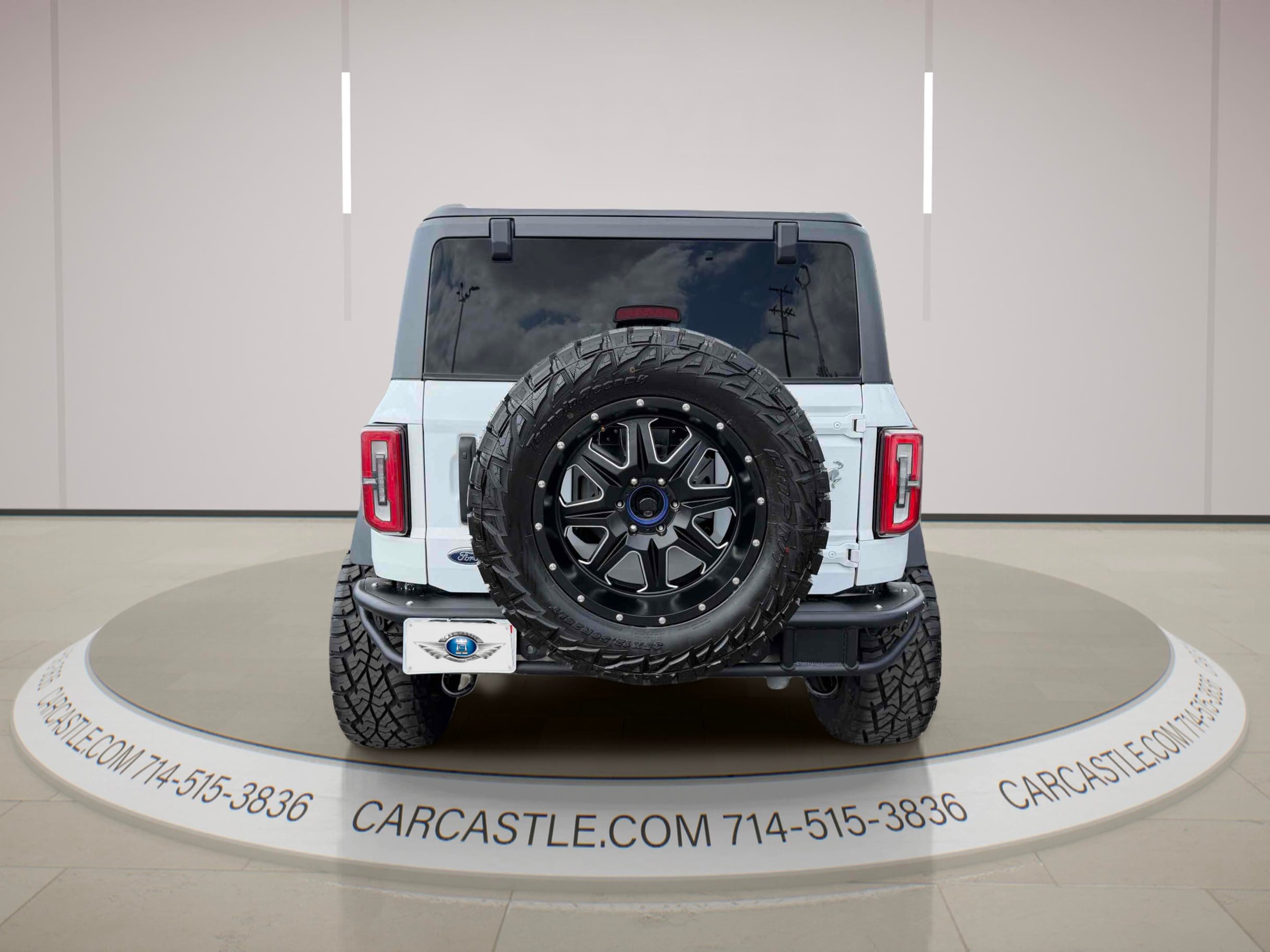 Ford Bronco photo 5