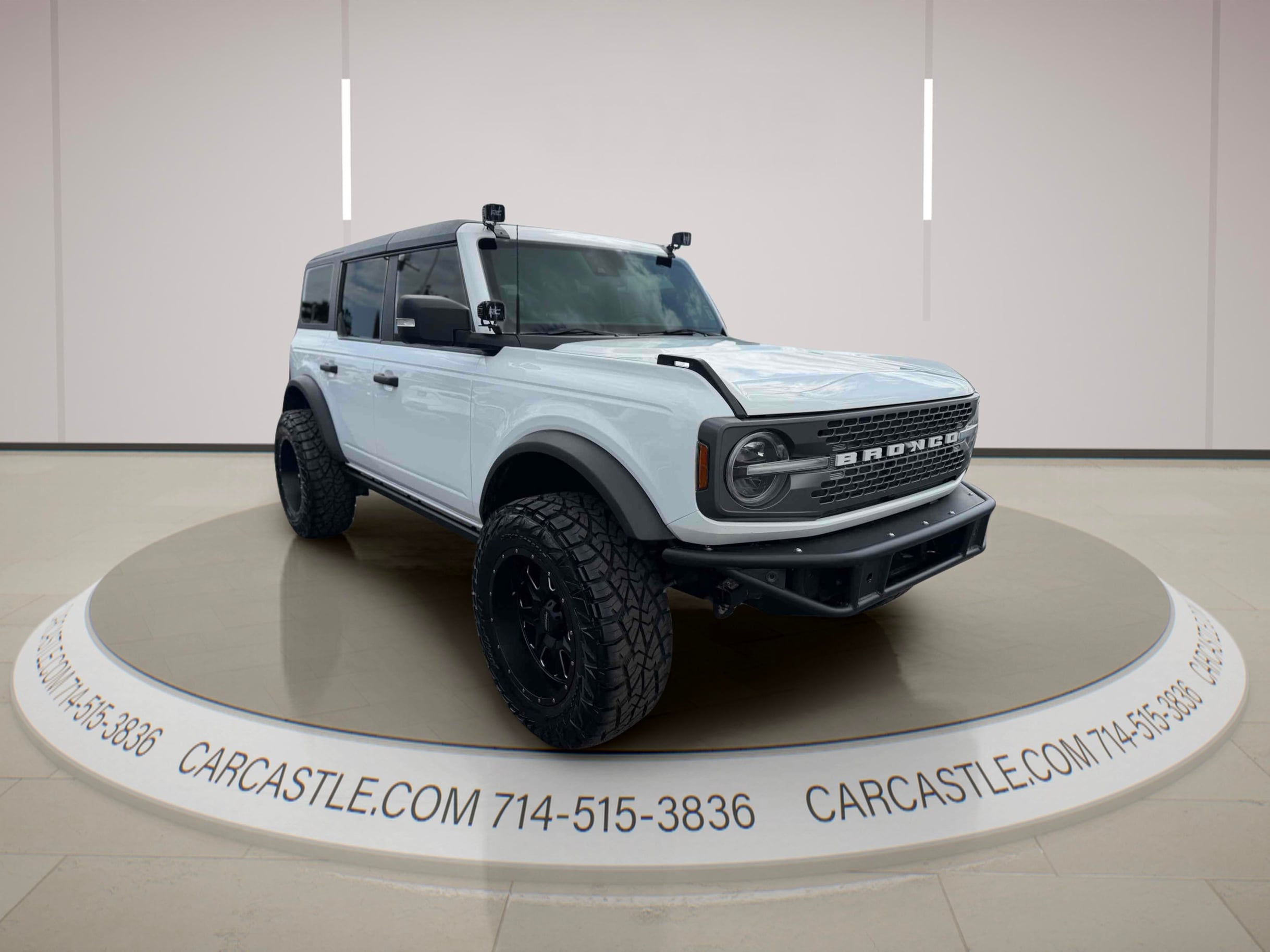 Ford Bronco photo 8