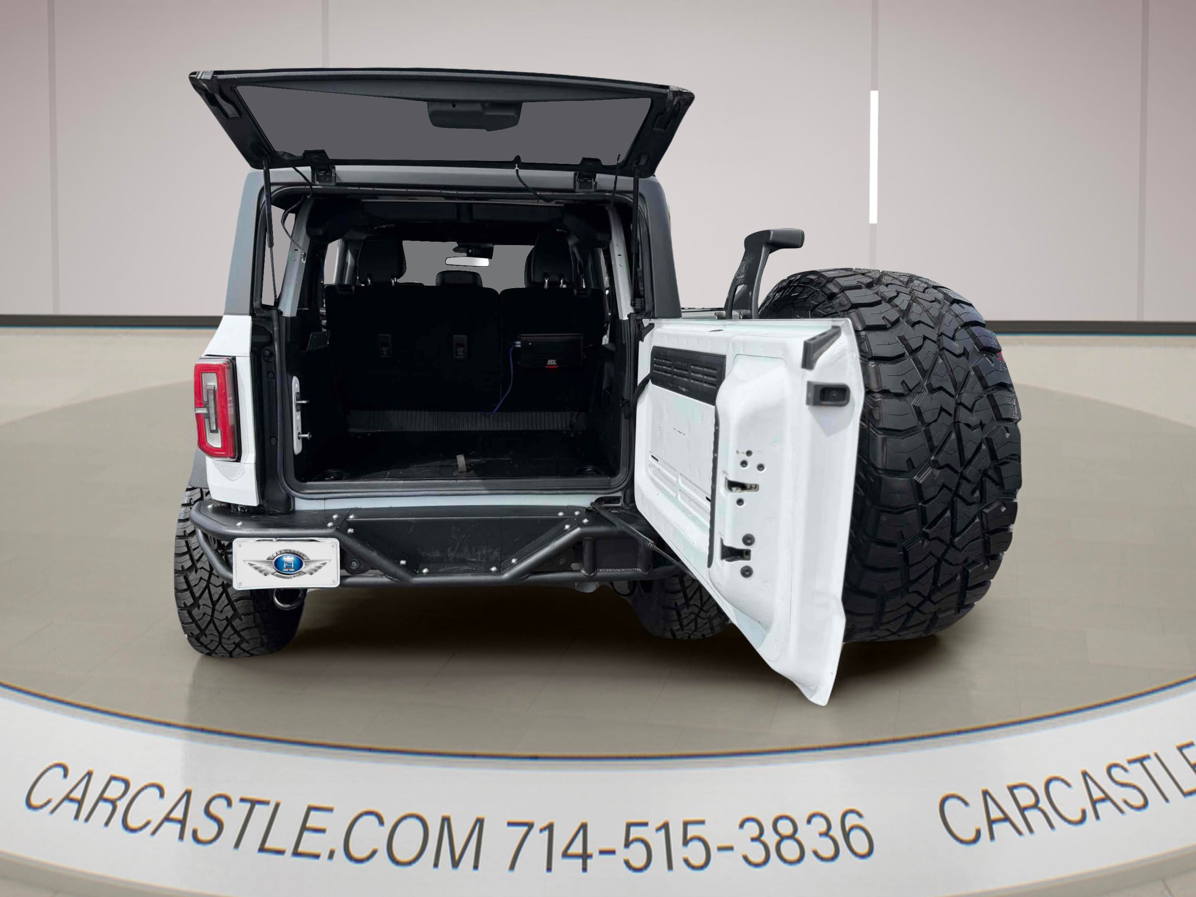 Ford Bronco photo 10