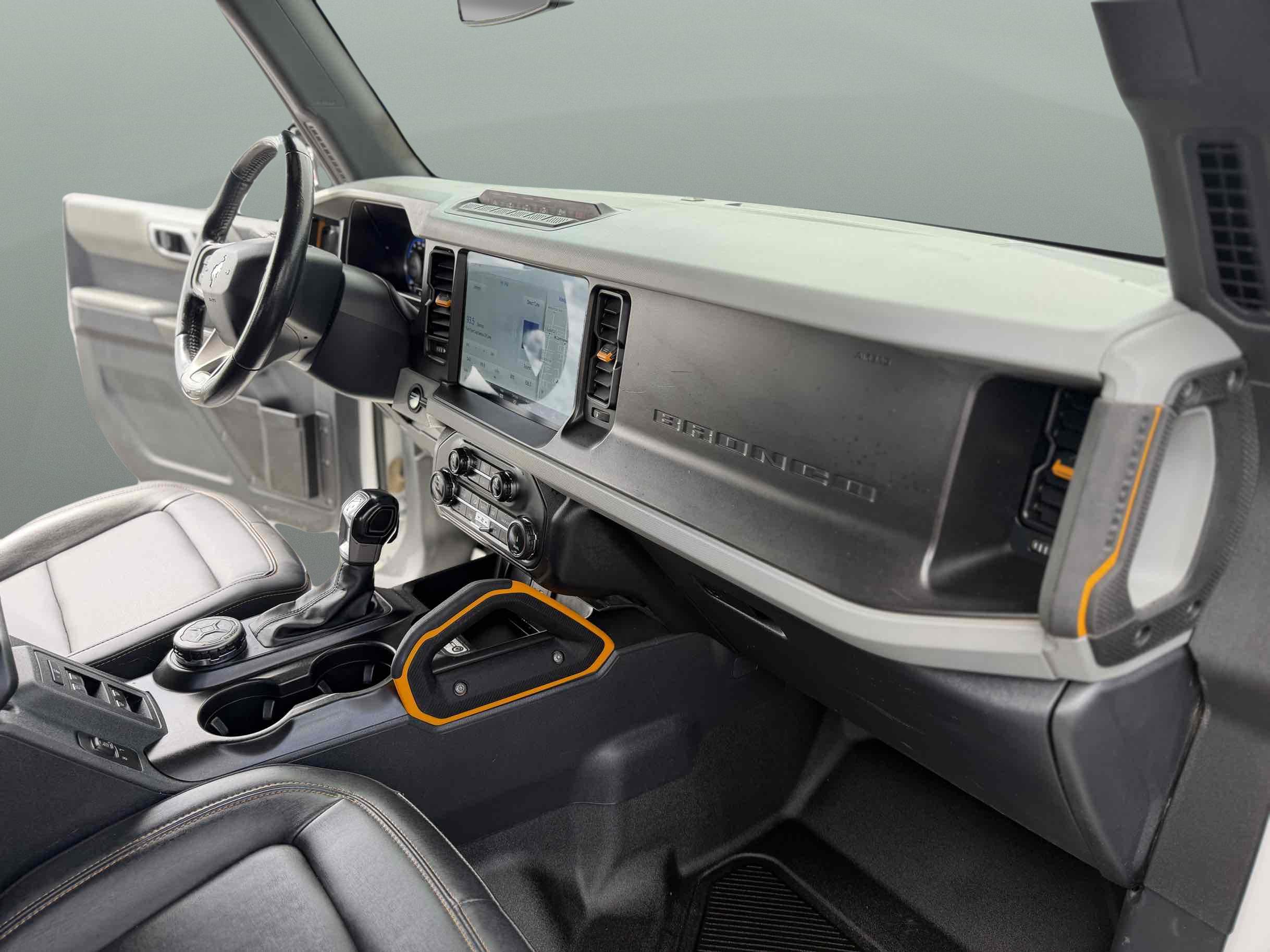 Ford Bronco photo 23