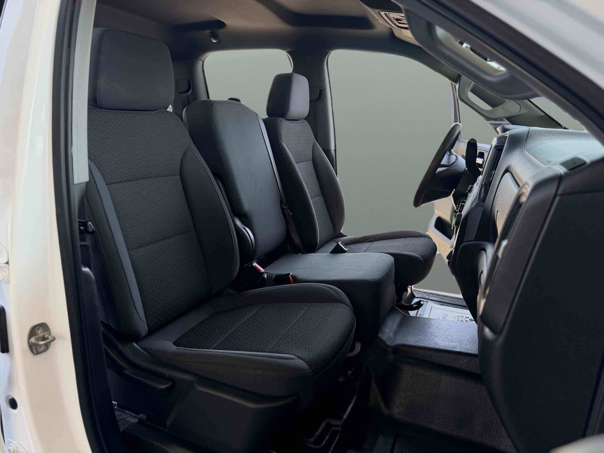 Chevrolet Silverado photo 13