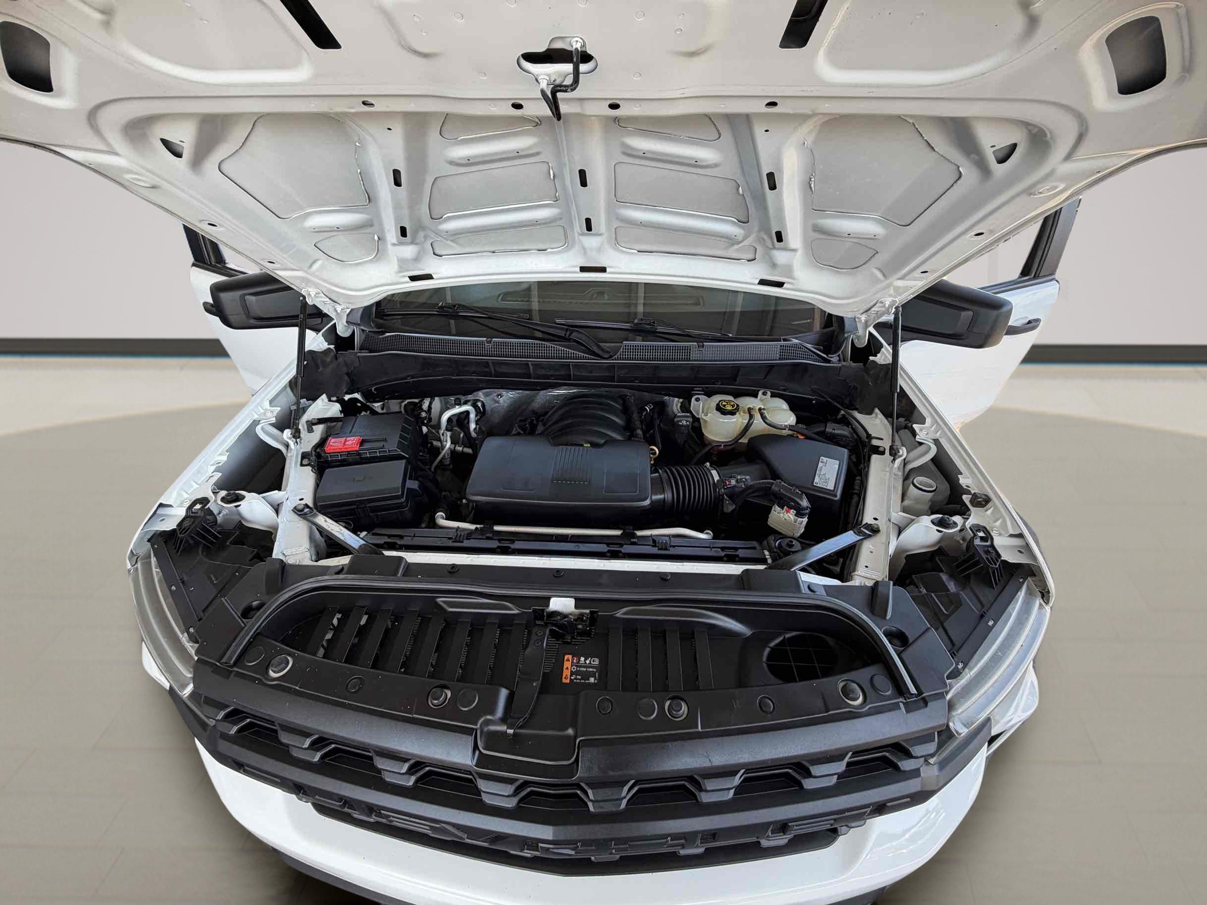 Chevrolet Silverado photo 19