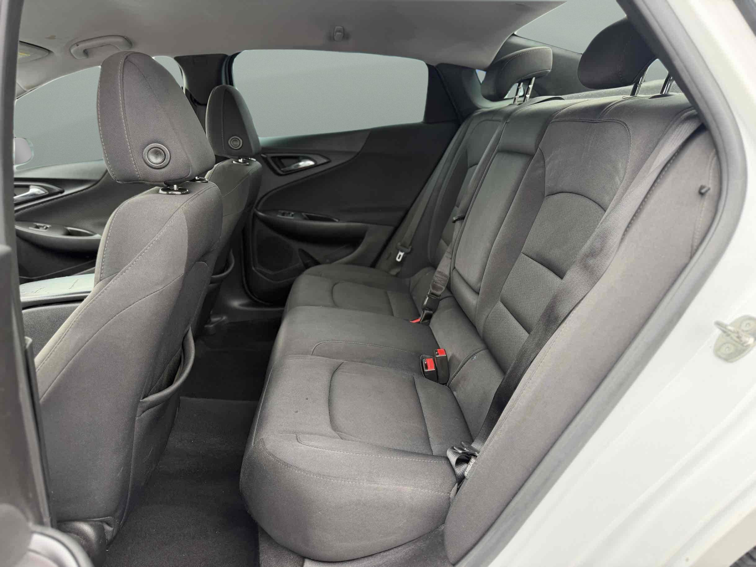 Chevrolet Malibu photo 11